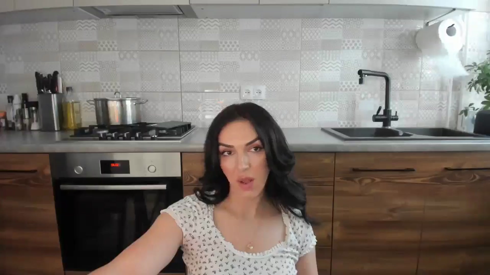 Gallery image thumbnail from MissNelly_'s myfreecams stream on, 07/15/2025, 14:40 image 8 of 20