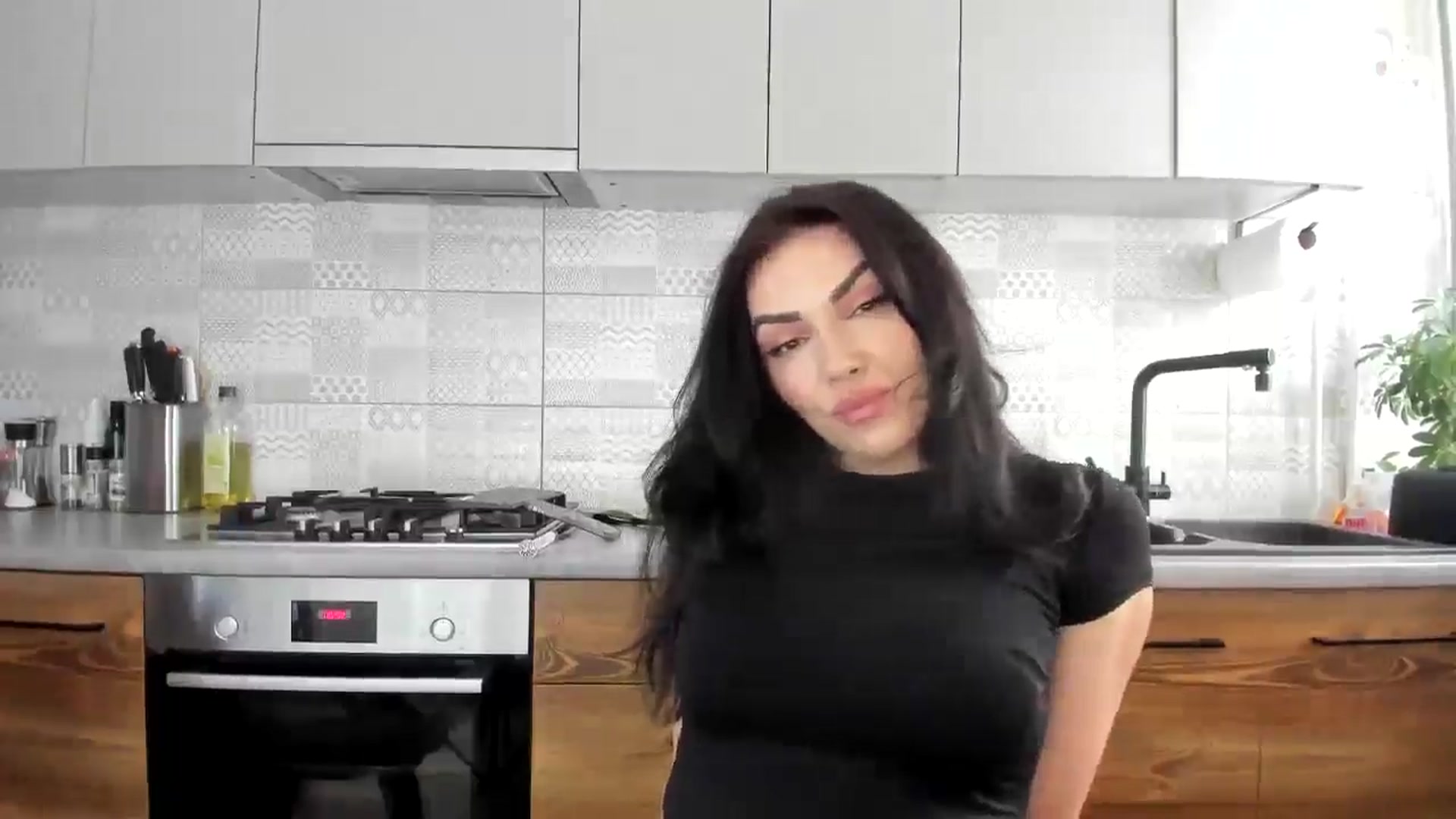 Gallery image thumbnail from MissNelly_'s myfreecams stream on, 07/27/2025, 15:05 image 3 of 20