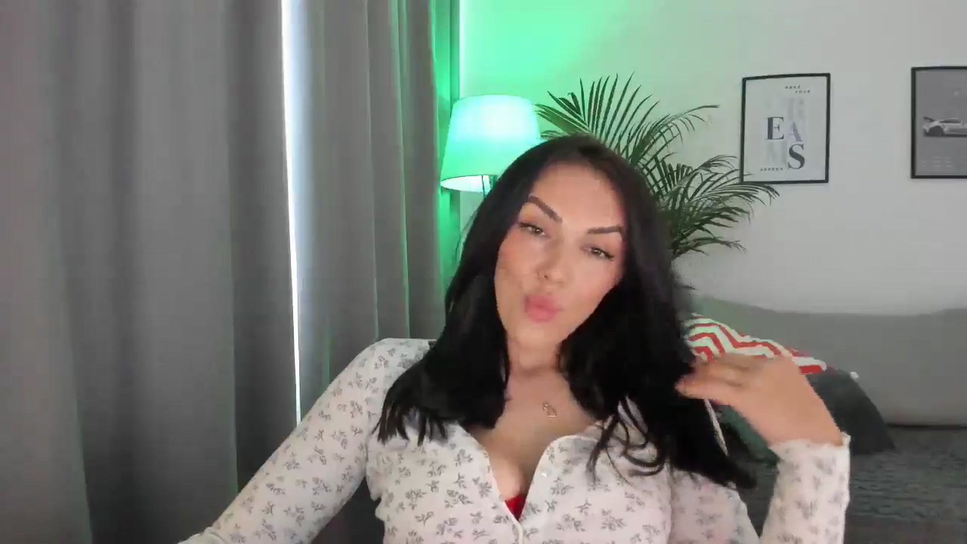 Gallery image thumbnail from MissNelly_'s myfreecams stream on, 08/11/2025, 10:30 image 20 of 20