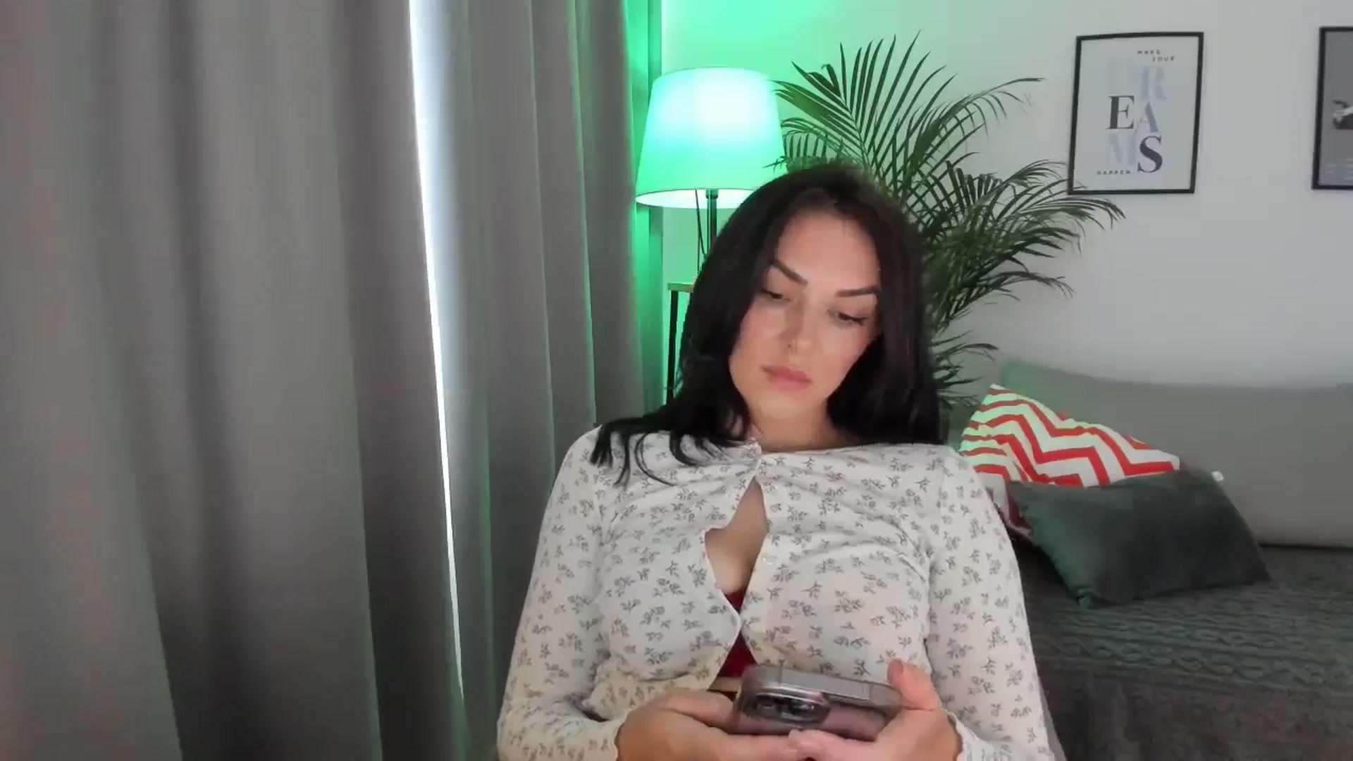 Gallery image thumbnail from MissNelly_'s myfreecams stream on, 08/11/2025, 10:30 image 9 of 20