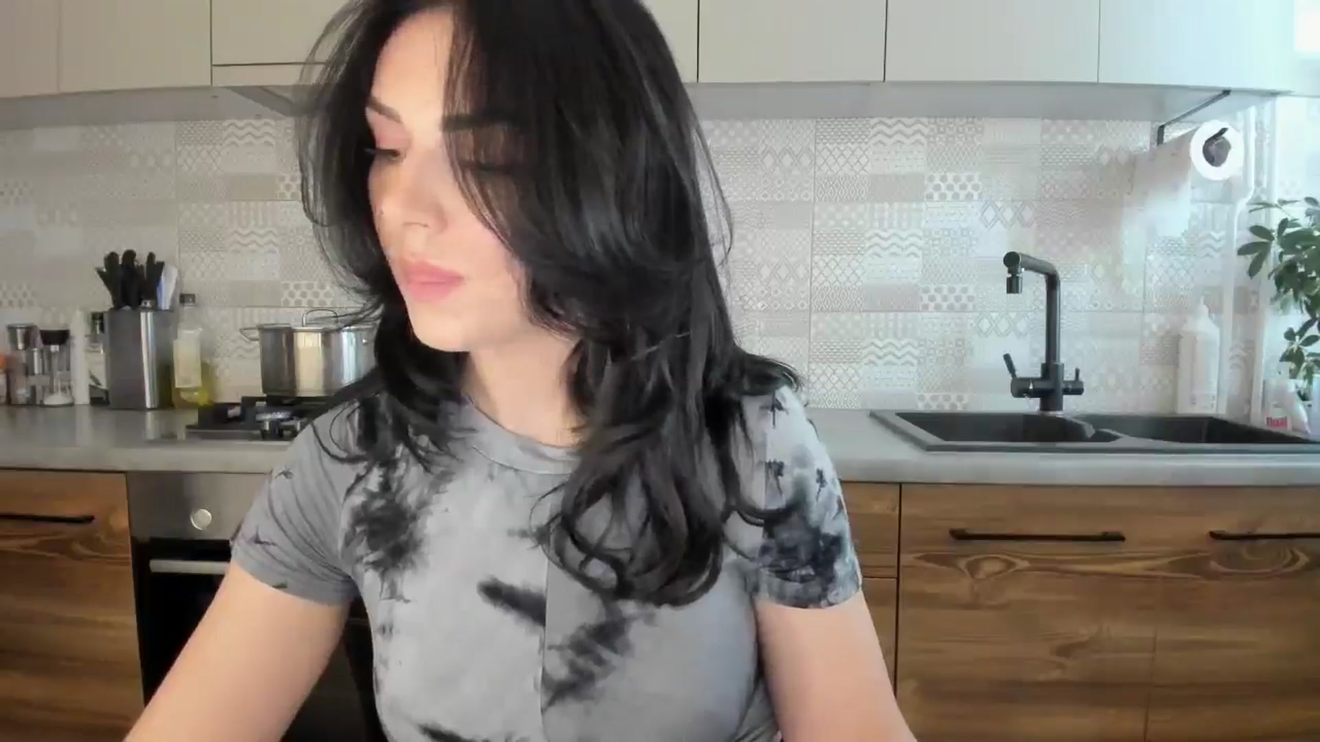 Gallery image thumbnail from MissNelly_'s myfreecams stream on, 08/14/2025, 16:09 image 4 of 20