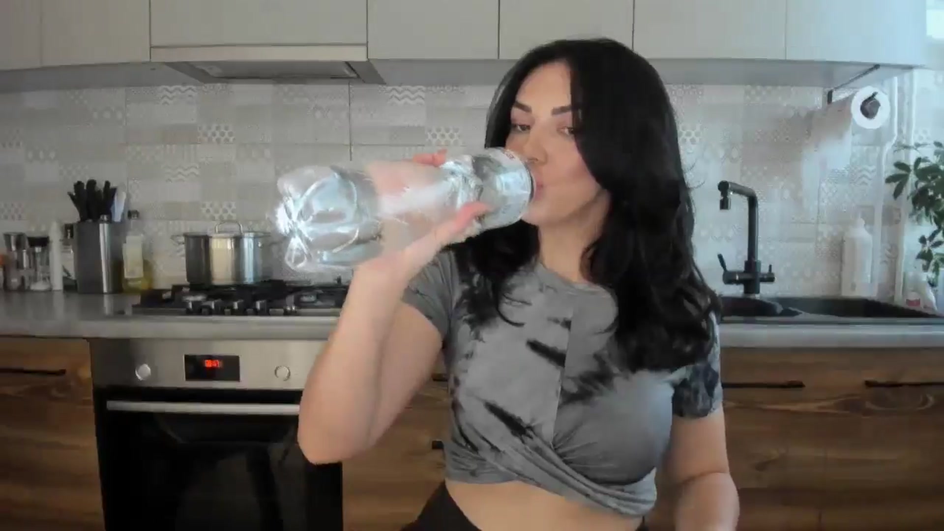 Gallery image thumbnail from MissNelly_'s myfreecams stream on, 08/14/2025, 16:09 image 8 of 20