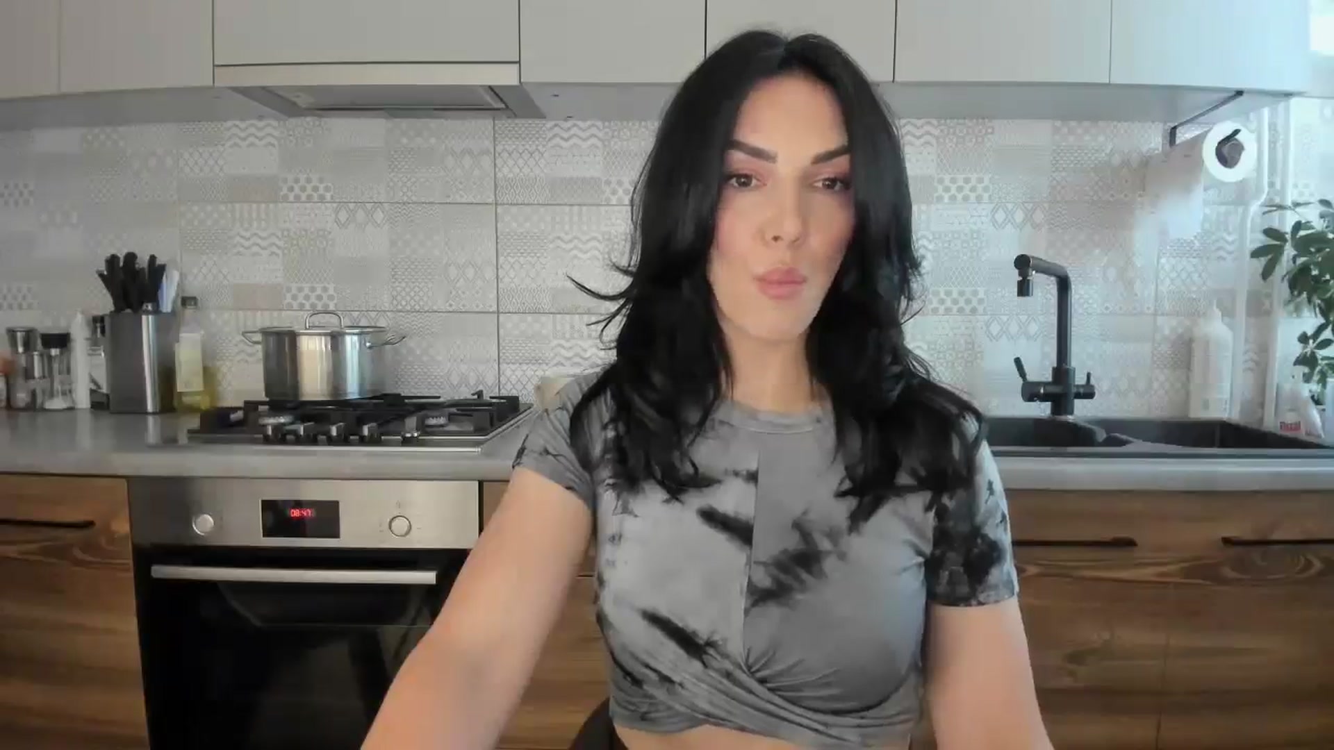 Gallery image thumbnail from MissNelly_'s myfreecams stream on, 08/14/2025, 16:09 image 9 of 20