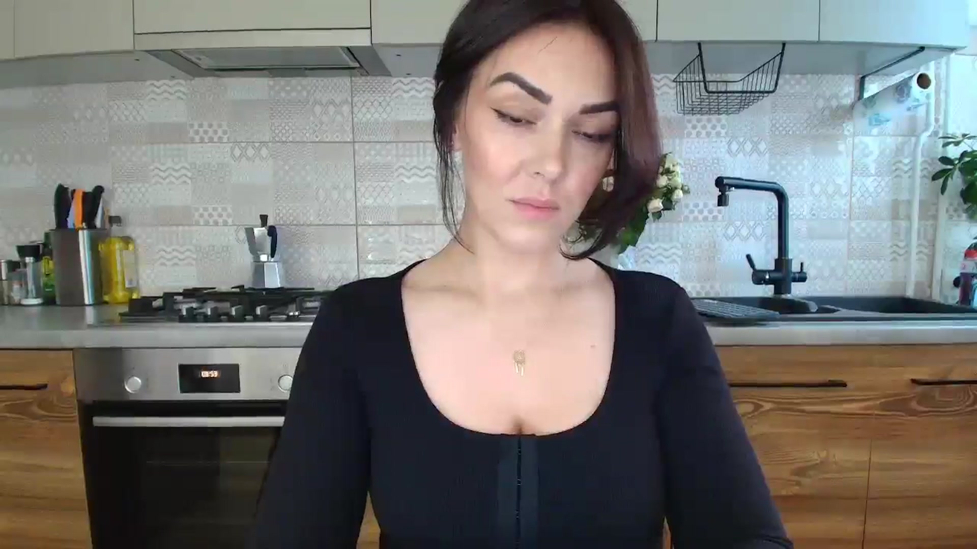 Gallery image thumbnail from MissNelly_'s myfreecams stream on, 10/04/2025, 13:05 image 7 of 20
