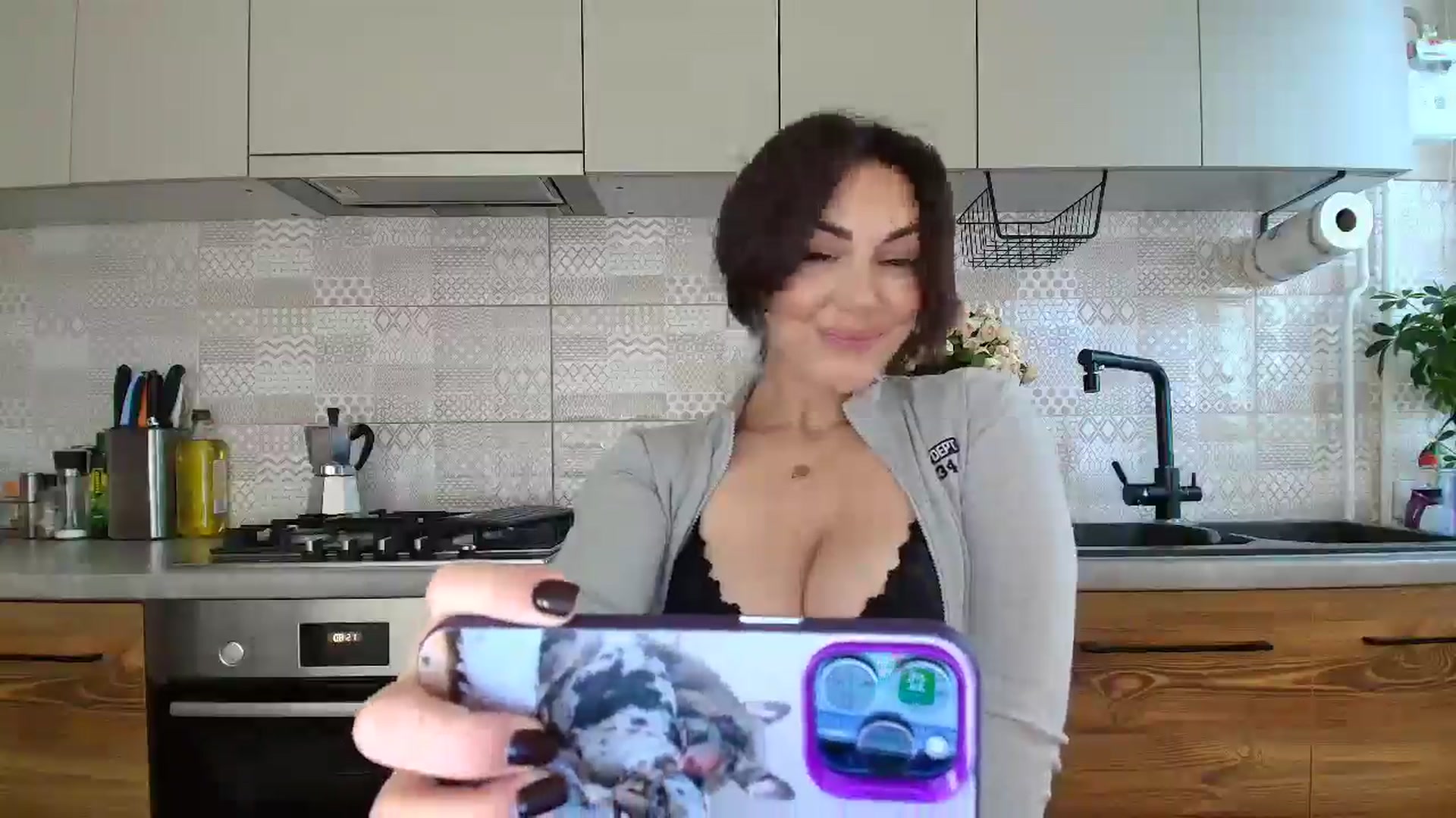 Gallery image thumbnail from MissNelly_'s myfreecams stream on, 10/05/2025, 13:01 image 10 of 20