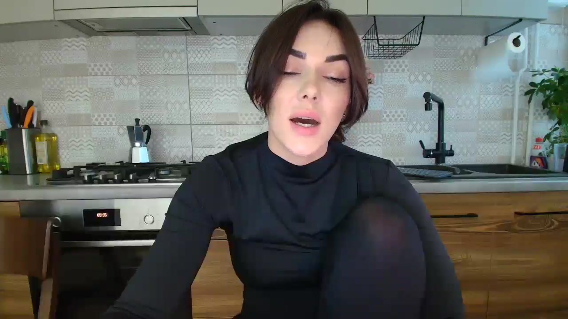 Gallery image thumbnail from MissNelly_'s myfreecams stream on, 10/10/2025, 13:40 image 8 of 20