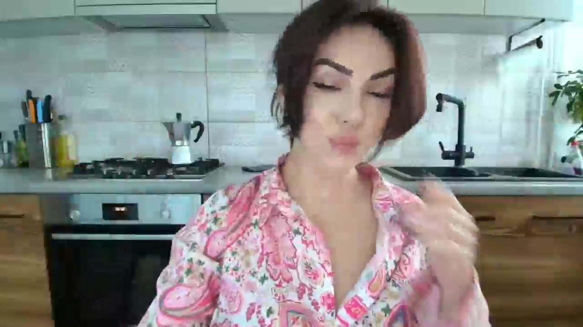 Gallery image thumbnail from MissNelly_'s myfreecams stream on, 10/14/2025, 10:58 image 4 of 20