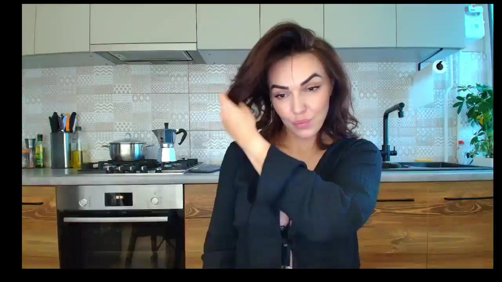 Gallery image thumbnail from MissNelly_'s myfreecams stream on, 10/21/2025, 14:52 image 1 of 20