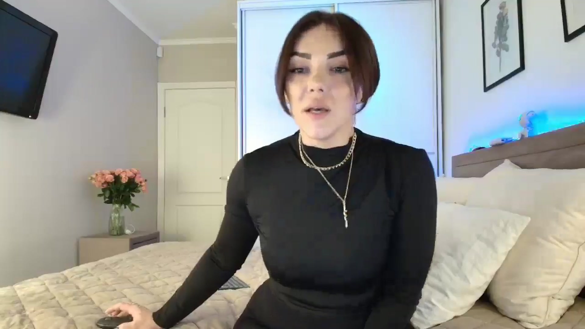 Gallery image thumbnail from MissNelly_'s myfreecams stream on, 10/24/2025, 17:36 image 3 of 20