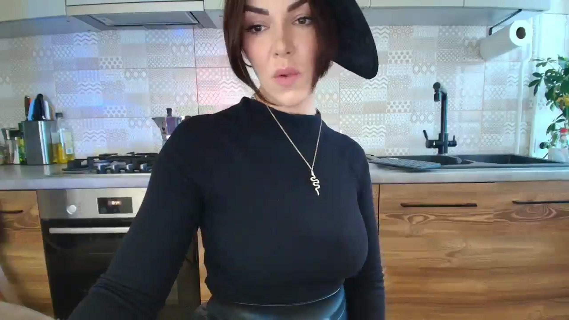 Gallery image thumbnail from MissNelly_'s myfreecams stream on, 10/30/2025, 12:32 image 17 of 20