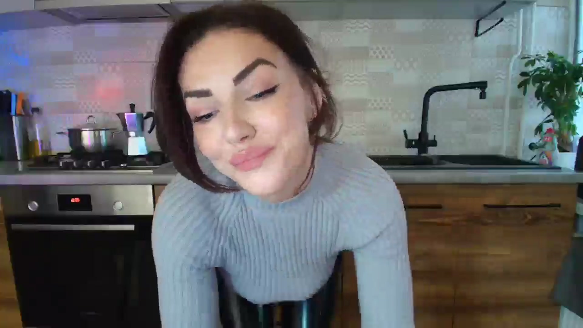 Gallery image thumbnail from MissNelly_'s myfreecams stream on, 11/12/2025, 12:38 image 2 of 20