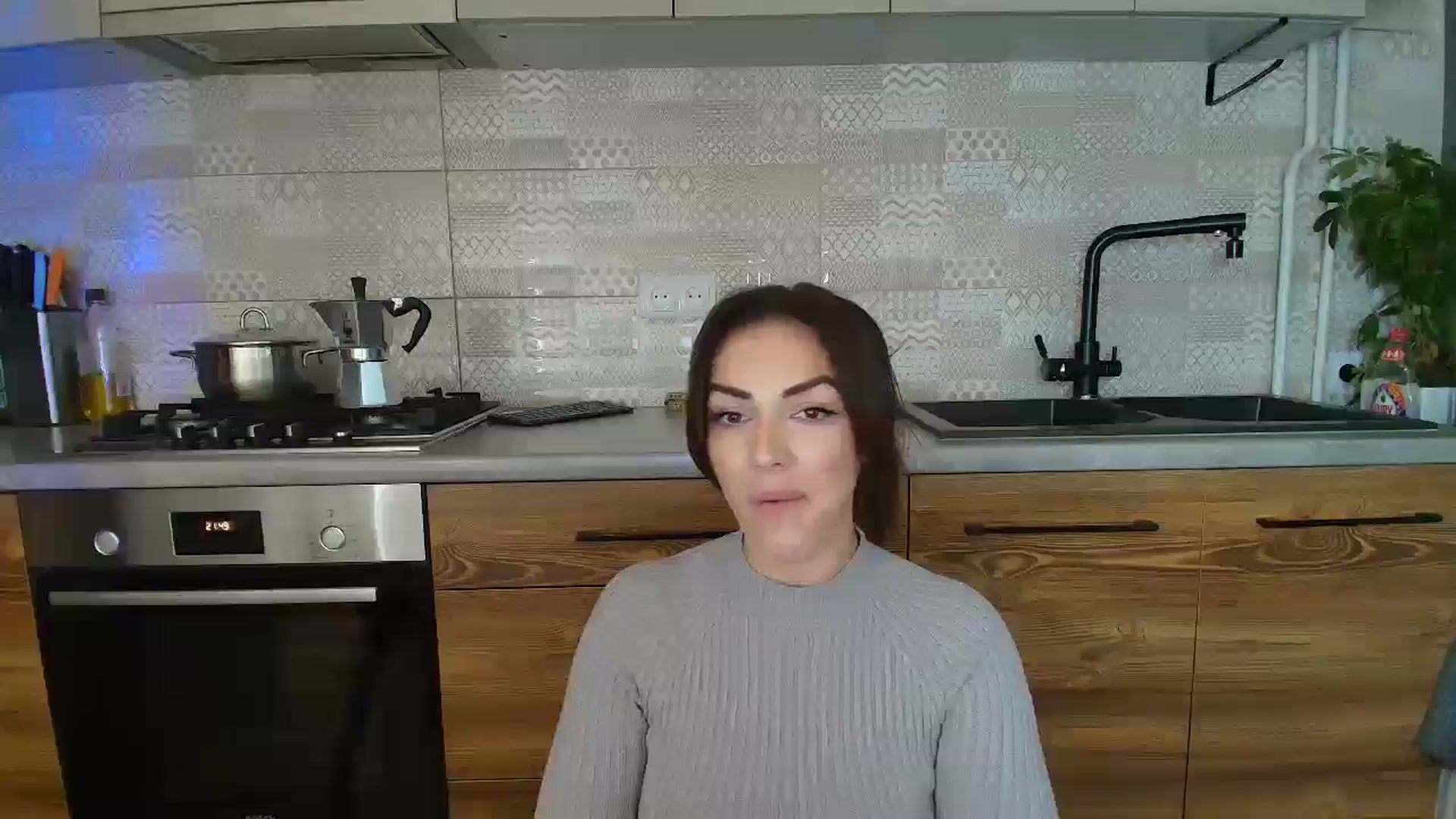 Gallery image thumbnail from MissNelly_'s myfreecams stream on, 11/12/2025, 17:34 image 14 of 20