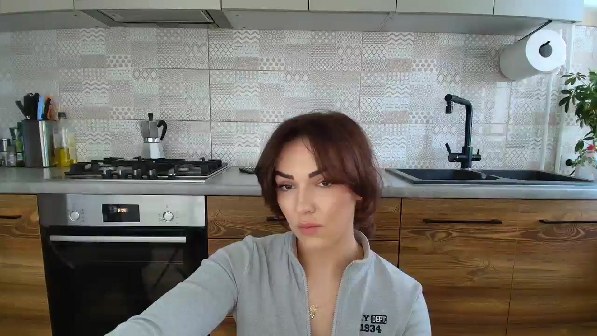 Gallery image thumbnail from MissNelly_'s myfreecams stream on, 11/14/2025, 11:57 image 17 of 20