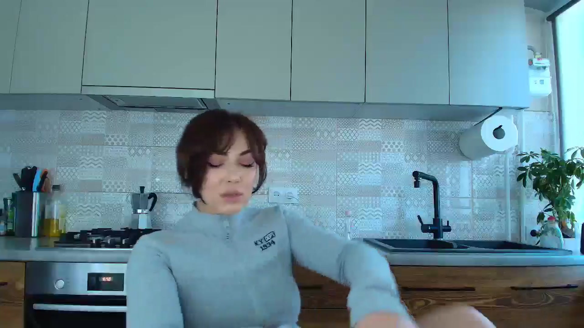 Gallery image thumbnail from MissNelly_'s myfreecams stream on, 11/14/2025, 12:44 image 11 of 20