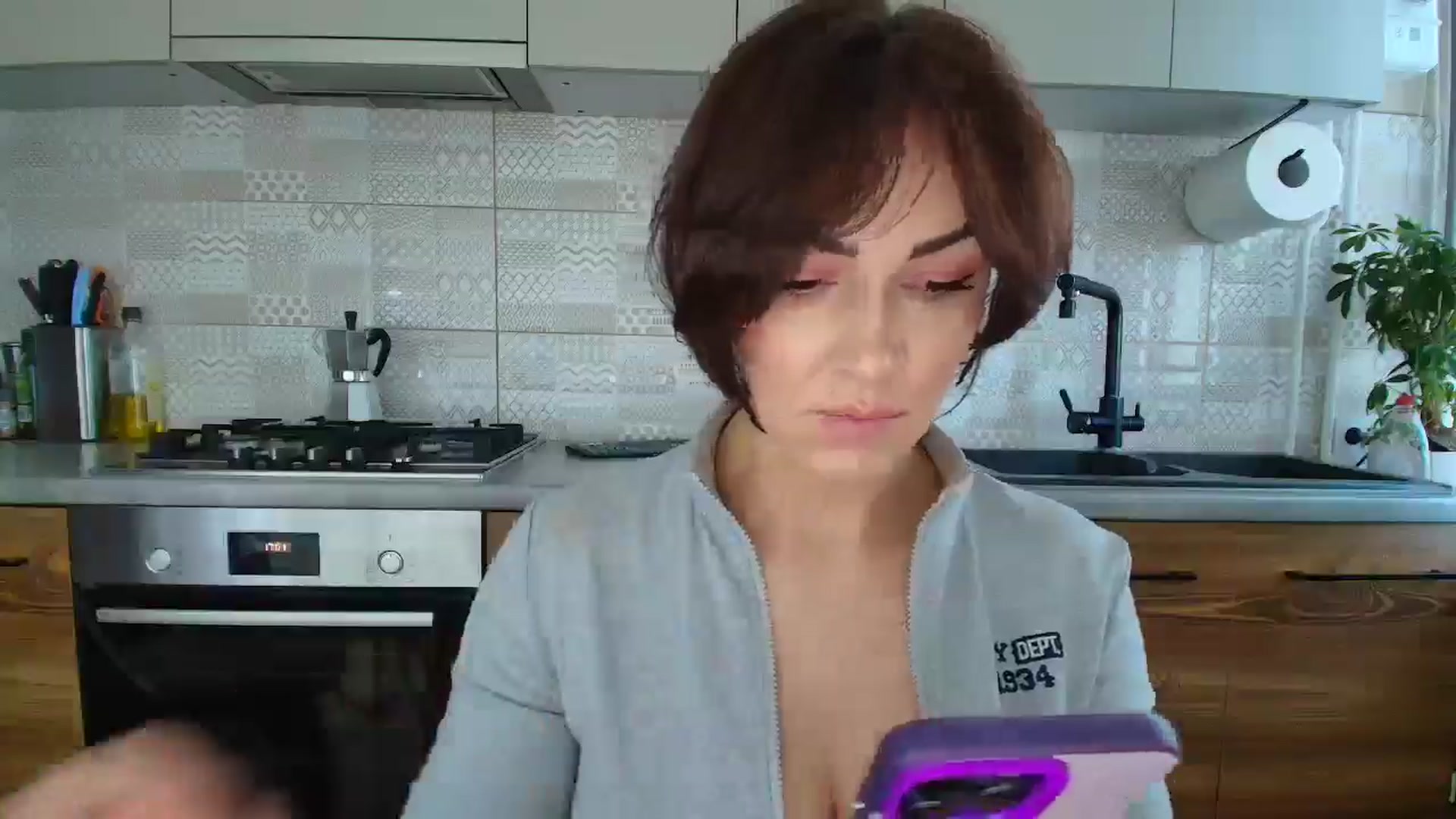 Gallery image thumbnail from MissNelly_'s myfreecams stream on, 11/14/2025, 12:44 image 18 of 20