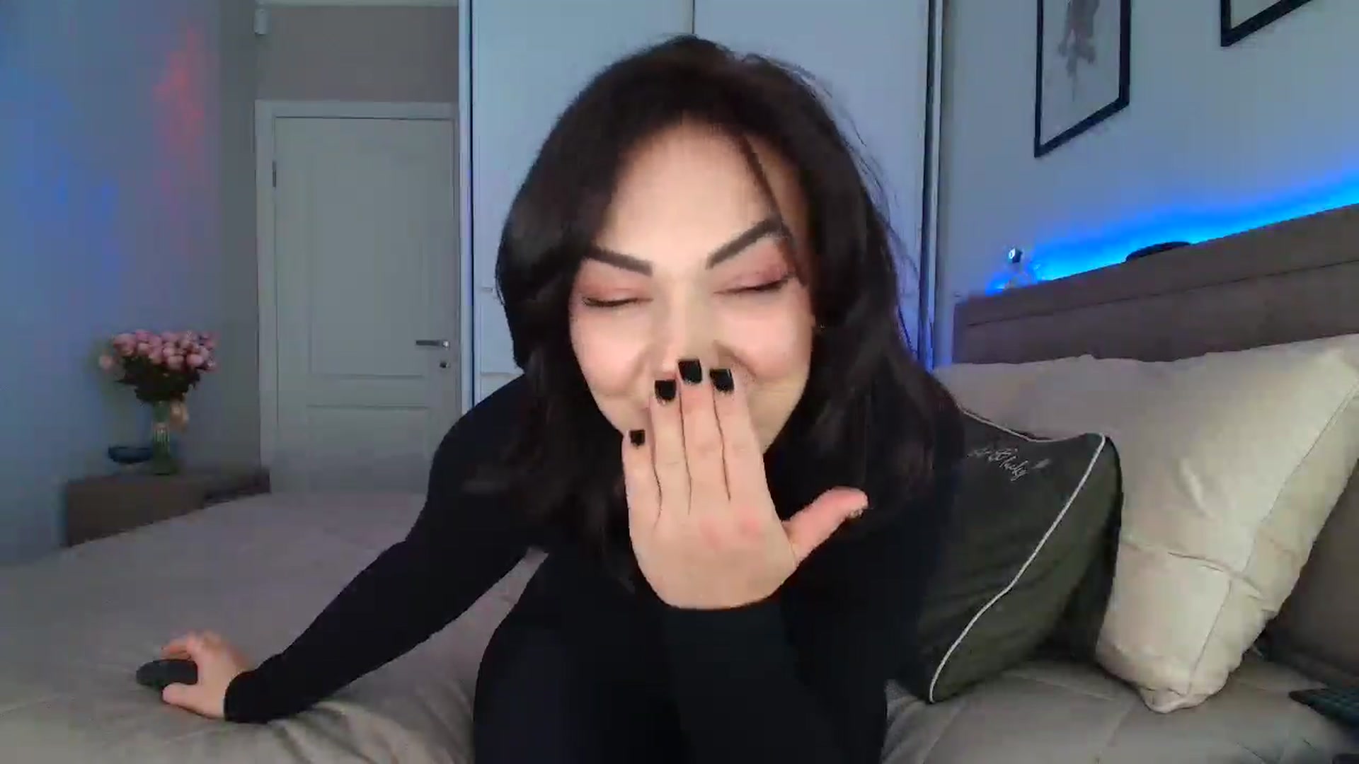 Gallery image thumbnail from MissNelly_'s myfreecams stream on, 11/18/2025, 17:02 image 8 of 20