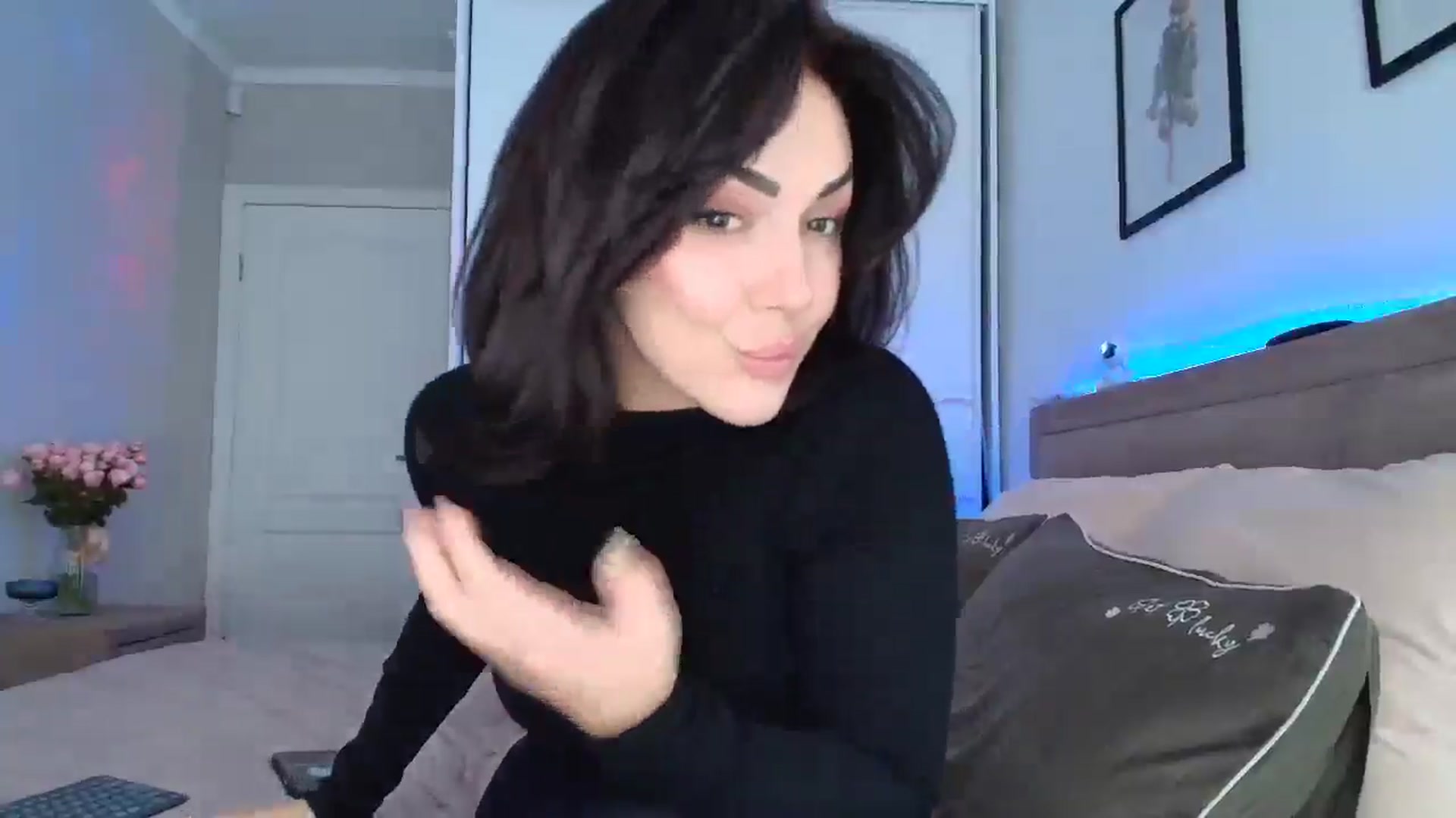 Gallery image thumbnail from MissNelly_'s myfreecams stream on, 11/18/2025, 17:02 image 20 of 20
