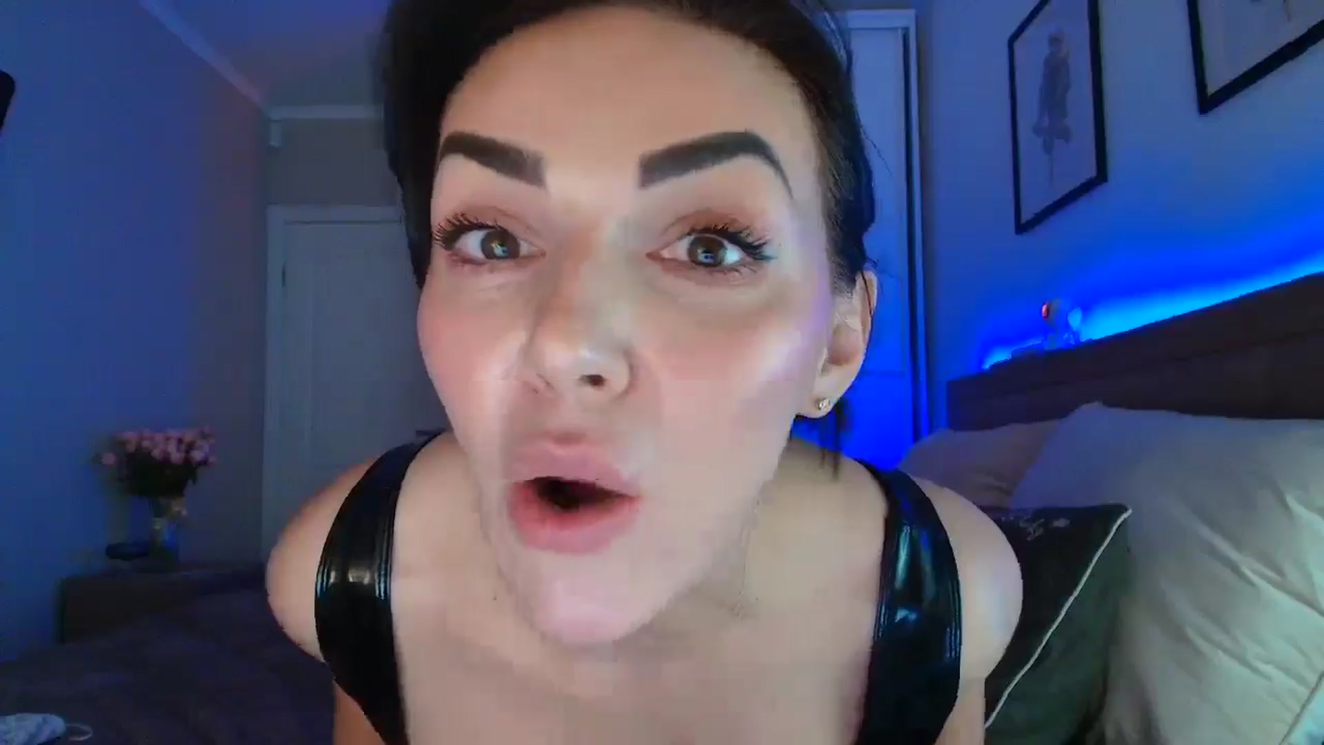Gallery image thumbnail from MissNelly_'s myfreecams stream on, 11/19/2025, 22:42 image 9 of 20
