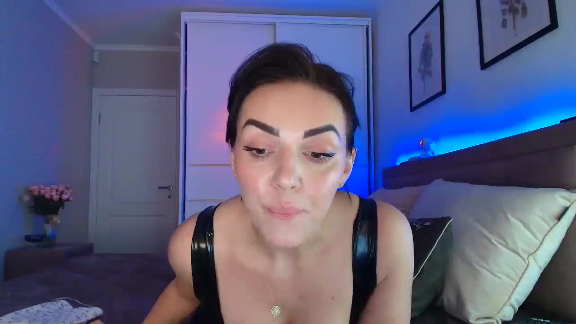 Gallery image thumbnail from MissNelly_'s myfreecams stream on, 11/19/2025, 22:42 image 5 of 20