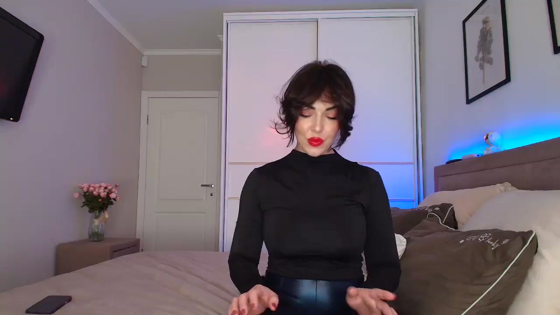 Gallery image thumbnail from MissNelly_'s myfreecams stream on, 11/22/2025, 15:17 image 11 of 20