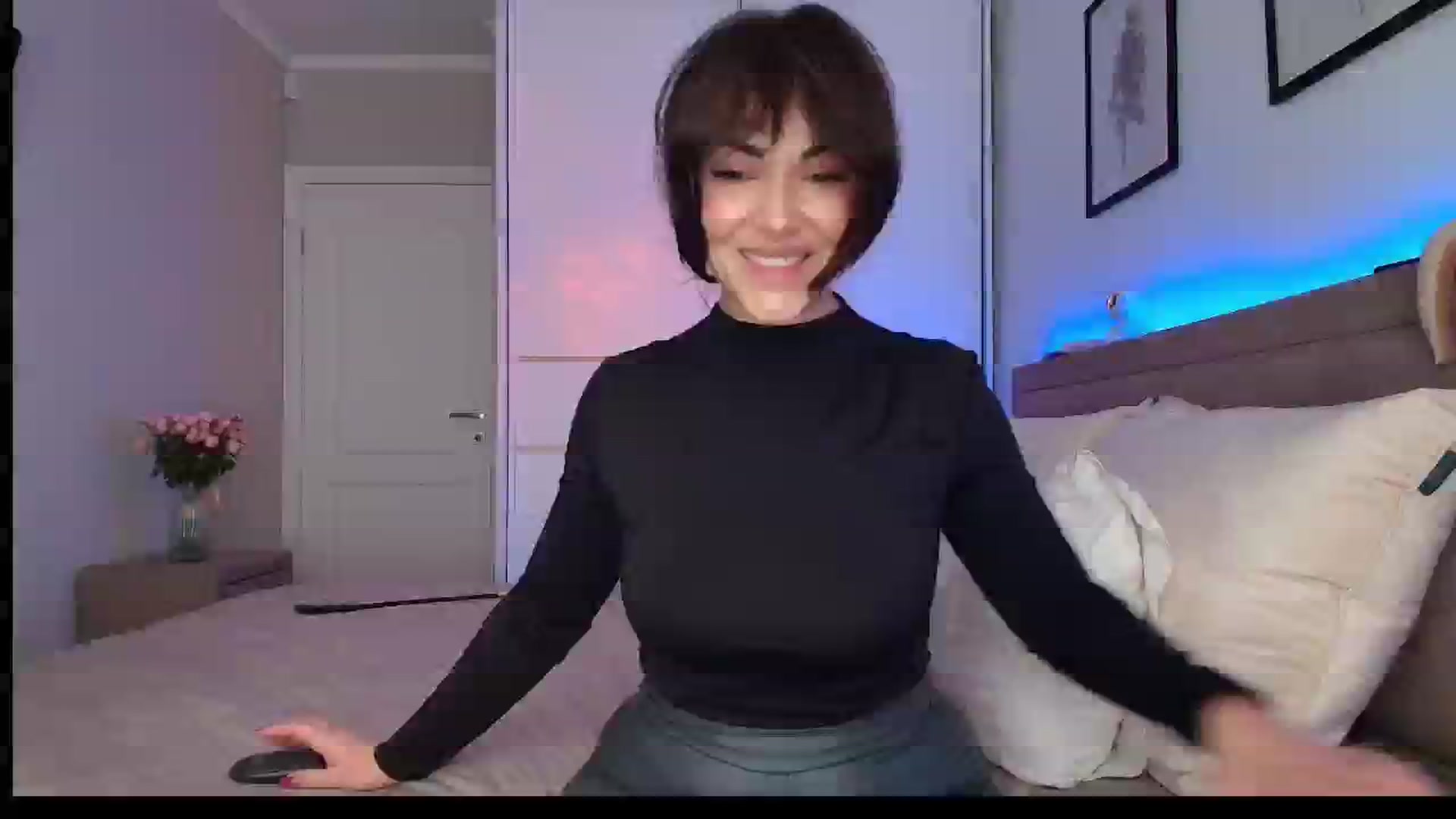 Gallery image thumbnail from MissNelly_'s myfreecams stream on, 11/23/2025, 14:59 image 11 of 20