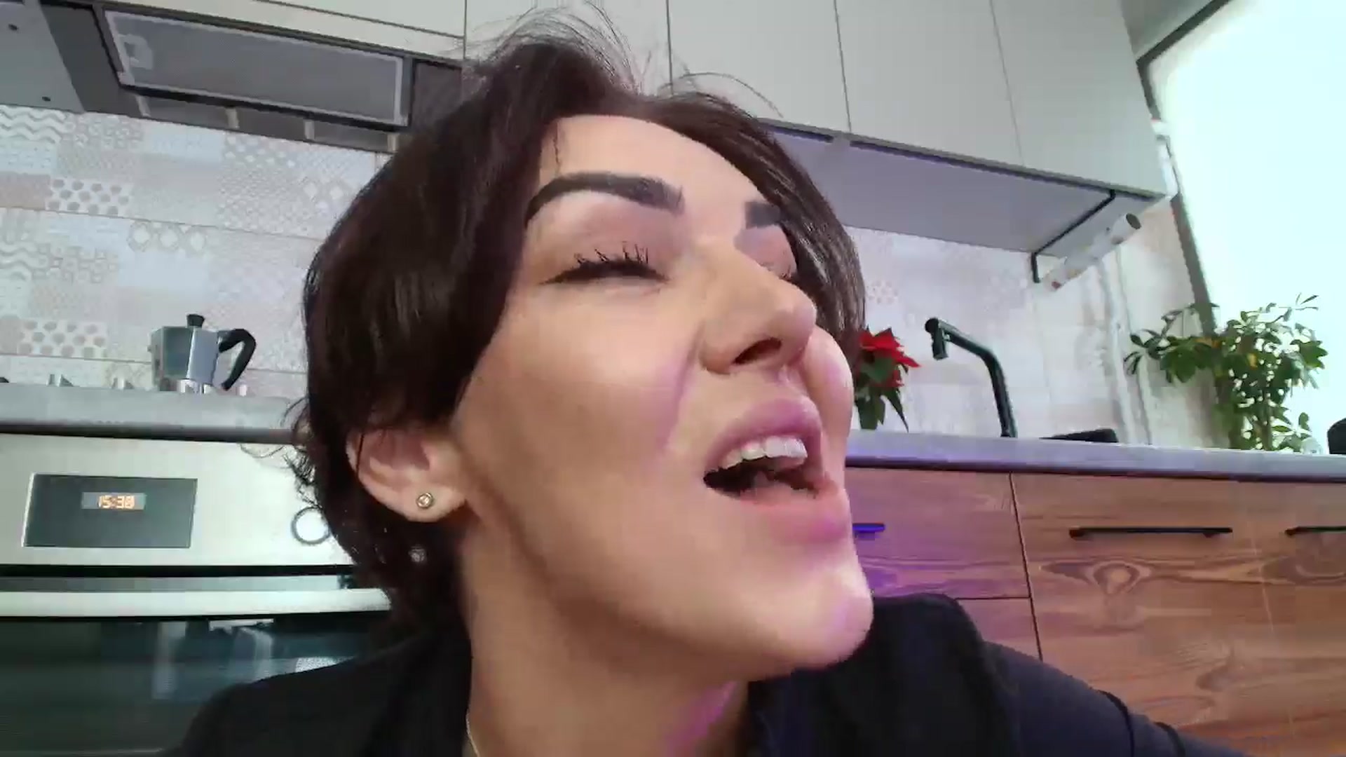 Gallery image thumbnail from MissNelly_'s myfreecams stream on, 12/11/2025, 14:35 image 8 of 20