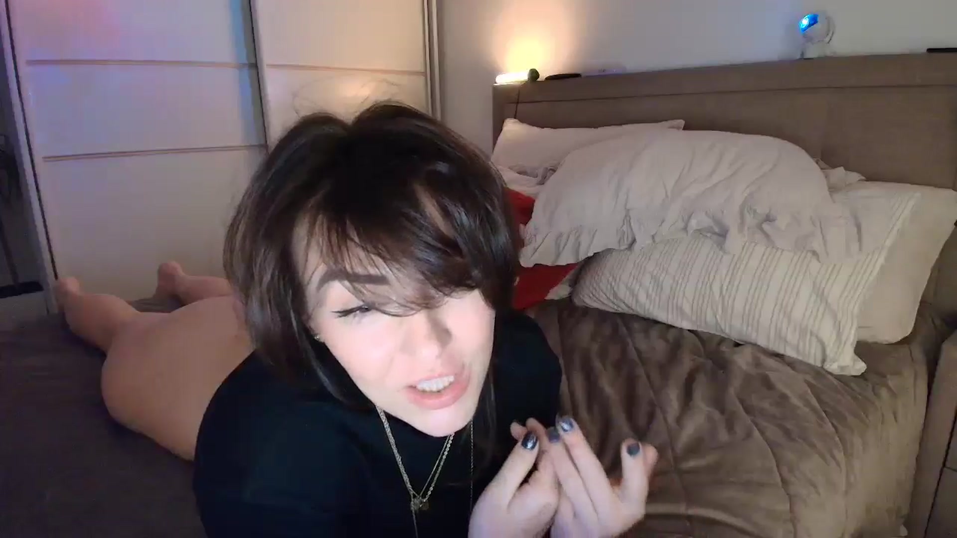 Gallery image thumbnail from MissNelly_'s myfreecams stream on, 12/14/2025, 19:21 image 12 of 20