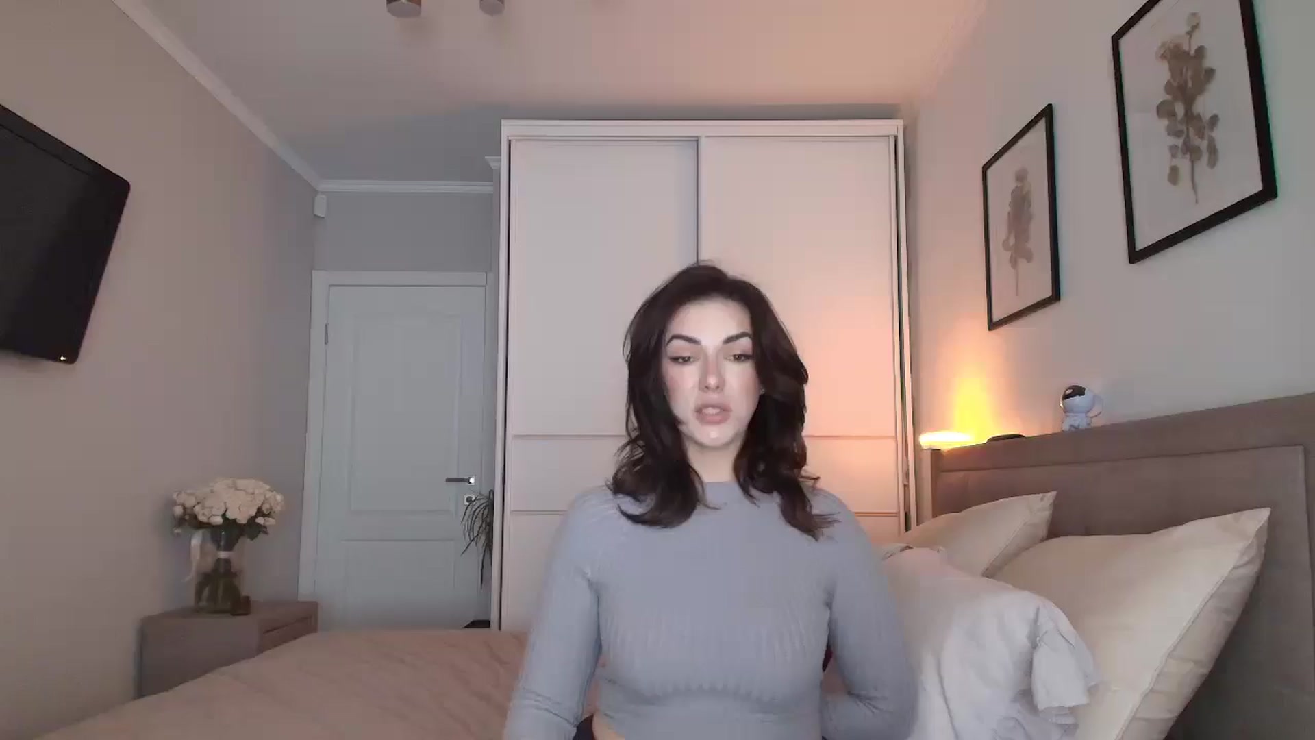 Gallery image thumbnail from MissNelly_'s myfreecams stream on, 01/07/2026, 15:45 image 4 of 20