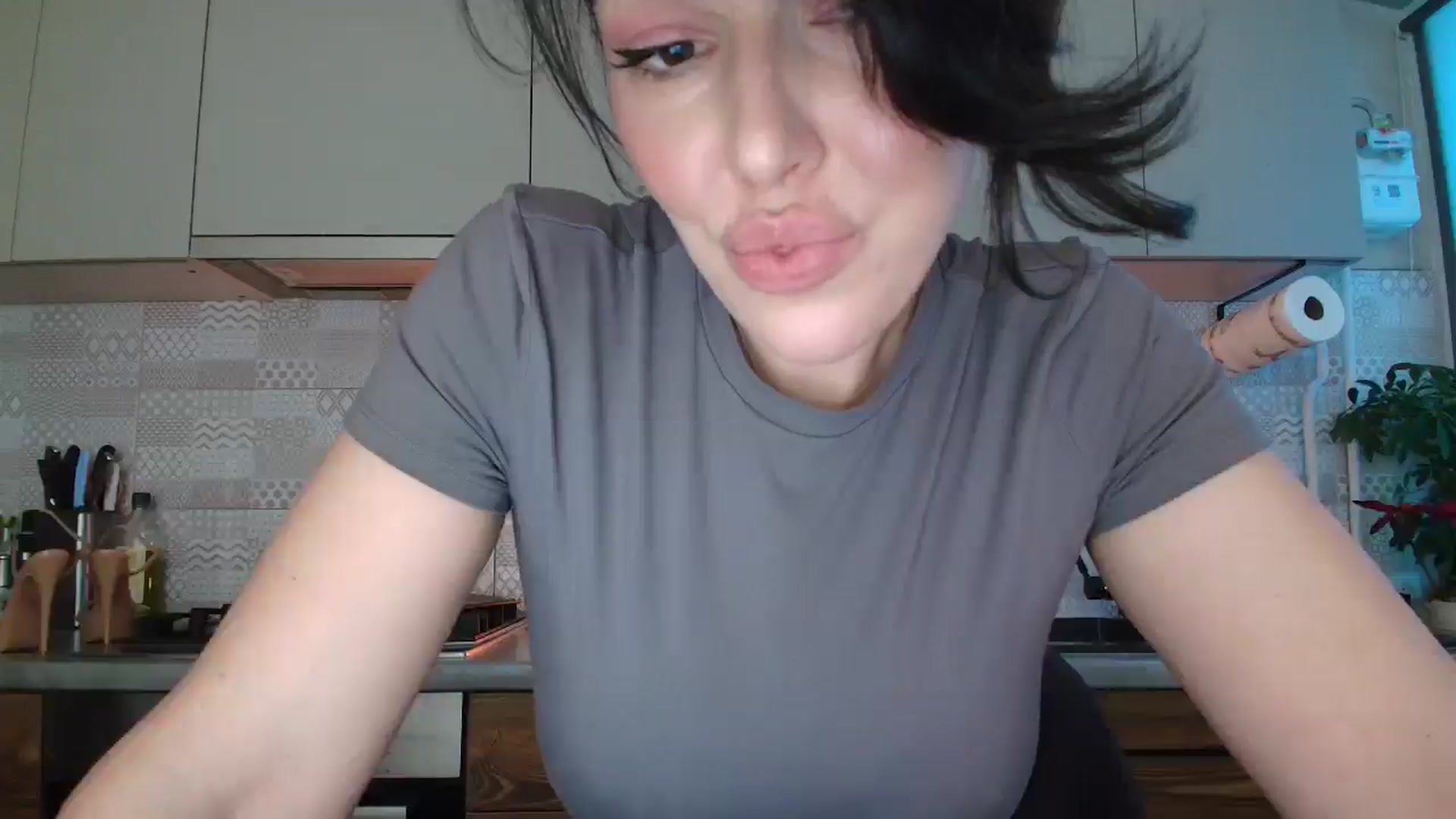 Gallery image thumbnail from MissNelly_'s myfreecams stream on, 01/11/2026, 14:38 image 18 of 20