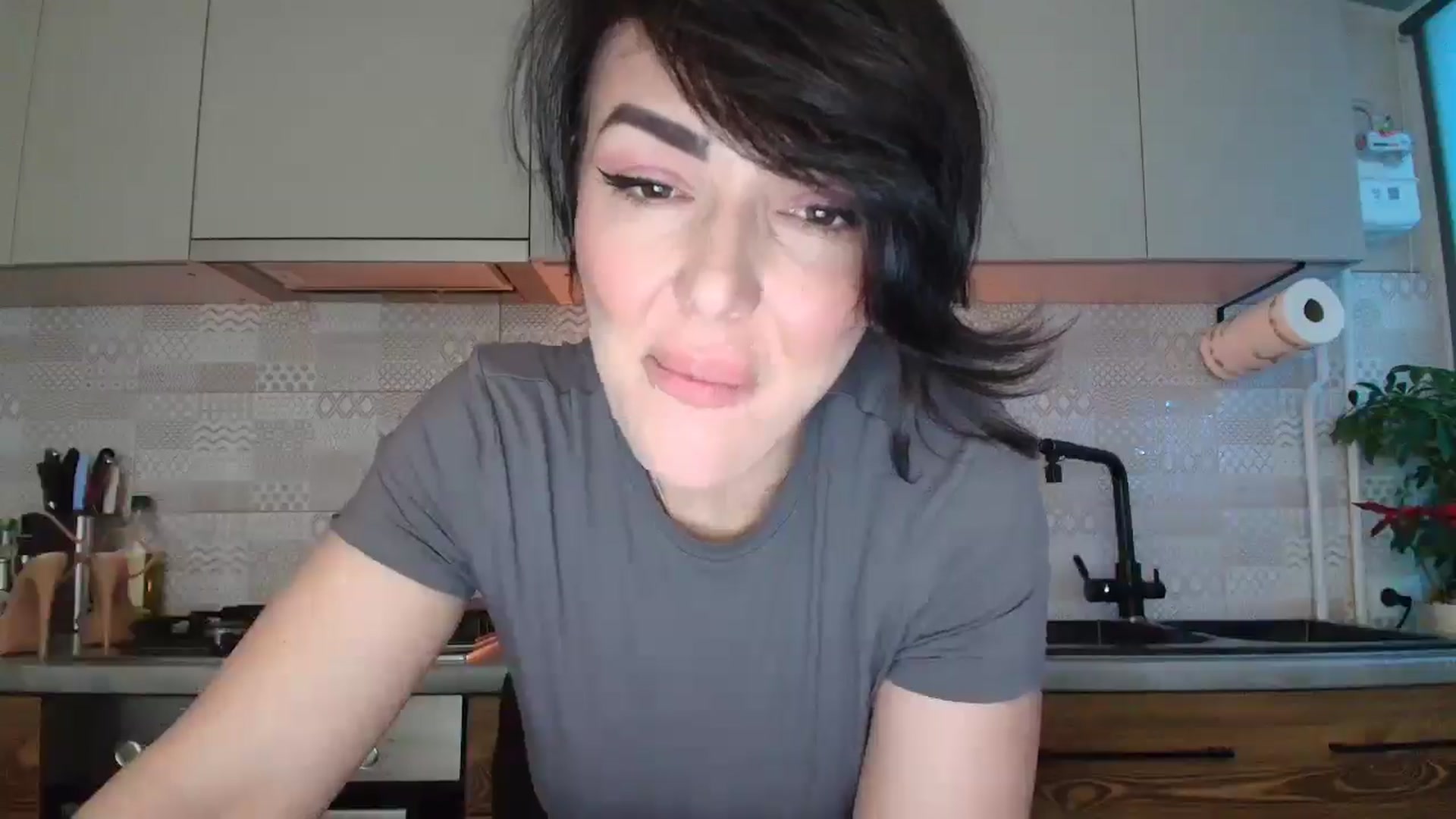 Gallery image thumbnail from MissNelly_'s myfreecams stream on, 01/11/2026, 14:38 image 19 of 20