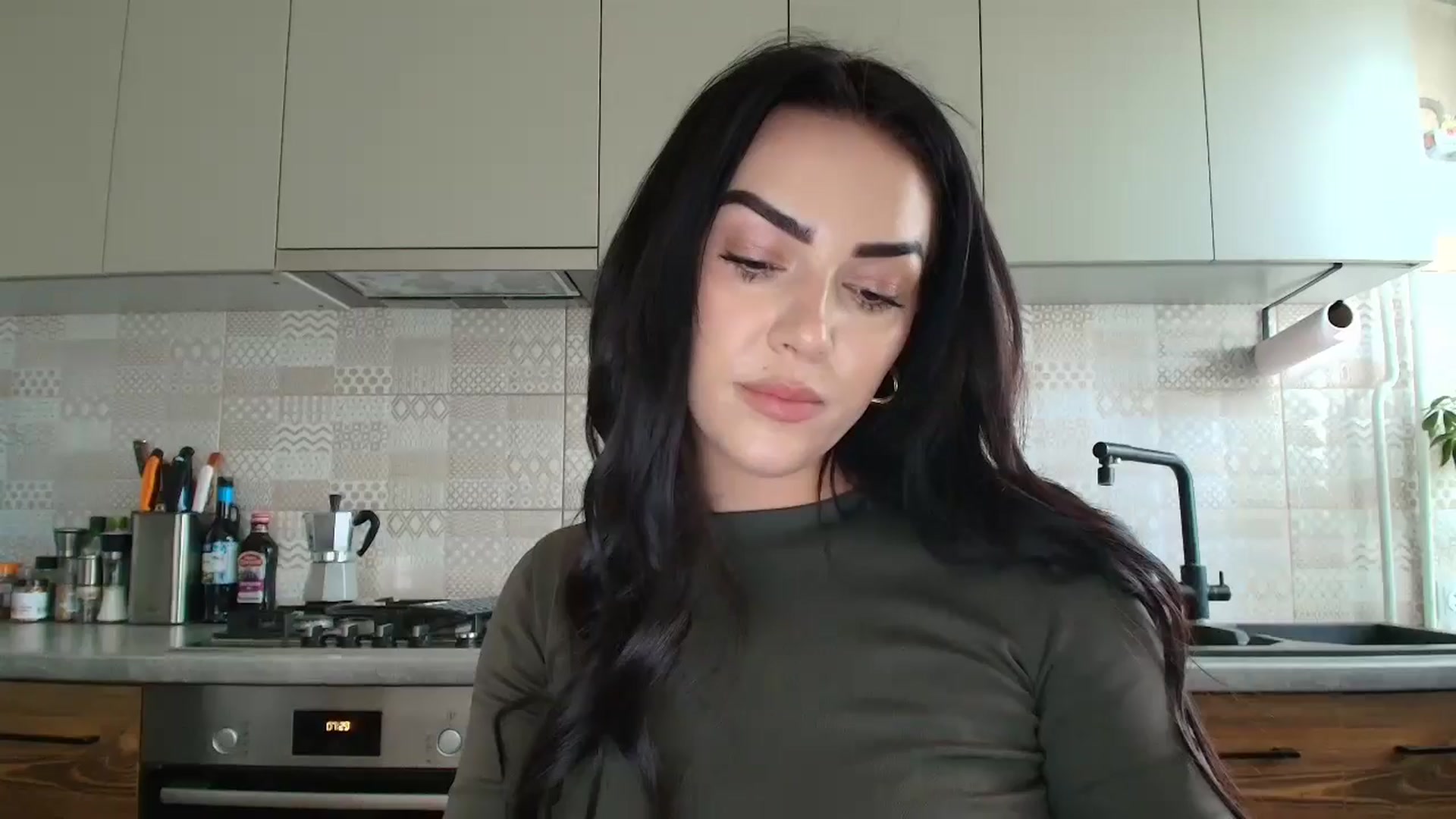 Gallery image thumbnail from MissNelly_'s myfreecams stream on, 04/19/2026, 13:52 image 6 of 20