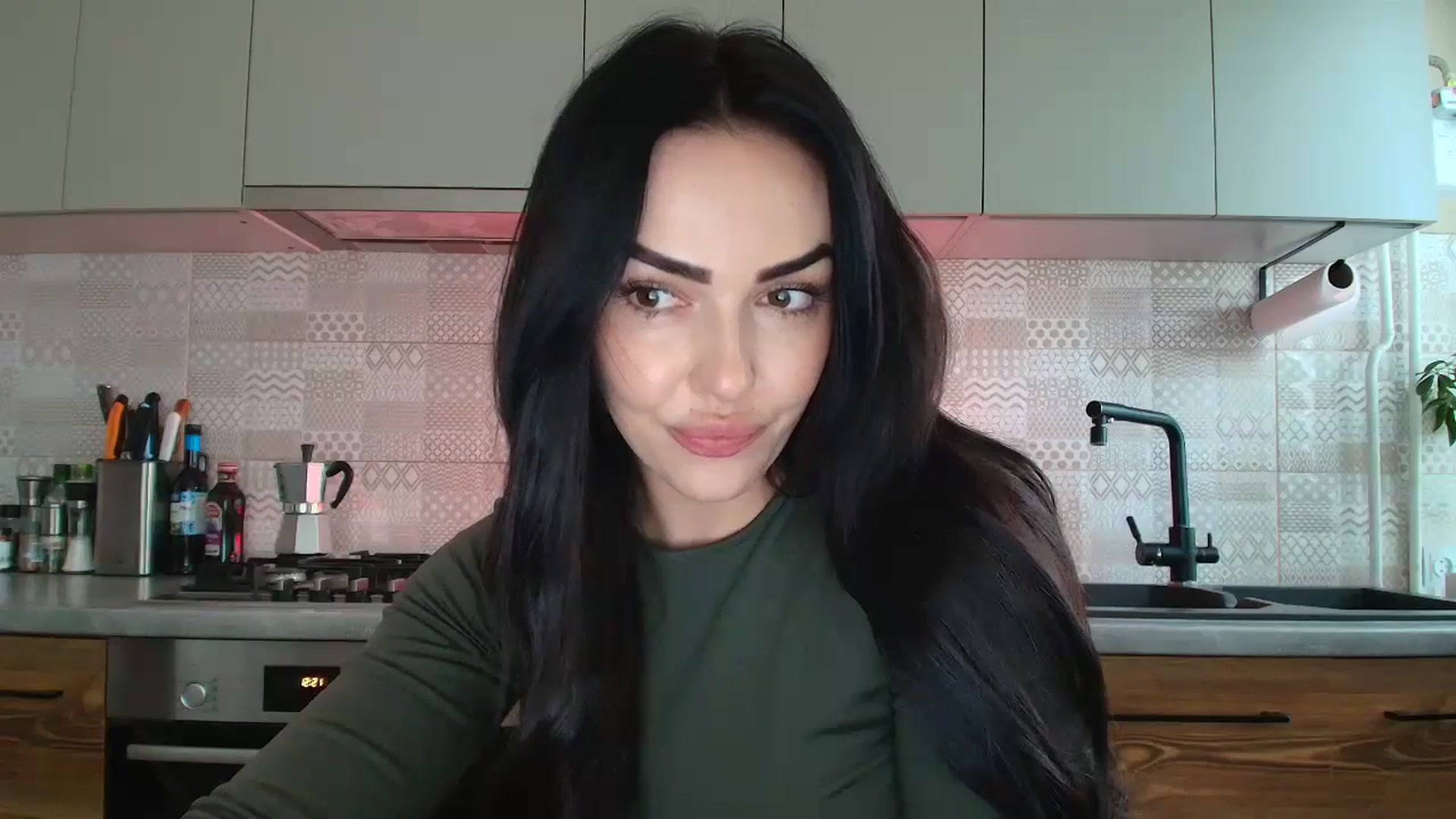 Gallery image thumbnail from MissNelly_'s myfreecams stream on, 04/19/2026, 16:26 image 6 of 20