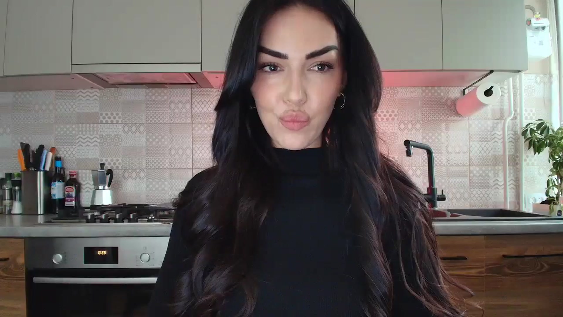 Gallery image thumbnail from MissNelly_'s myfreecams stream on, 04/20/2026, 16:58 image 5 of 20