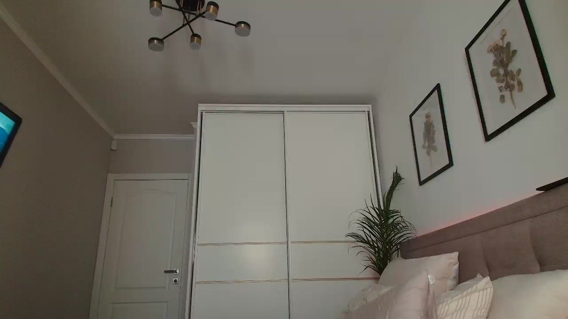 Gallery image thumbnail from MissNelly_'s myfreecams stream on, 04/21/2026, 13:59 image 13 of 20