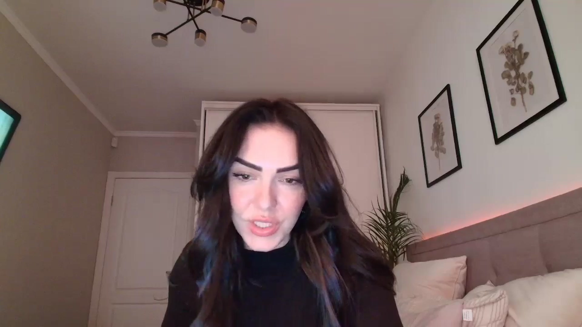 Gallery image thumbnail from MissNelly_'s myfreecams stream on, 04/21/2026, 15:37 image 14 of 20