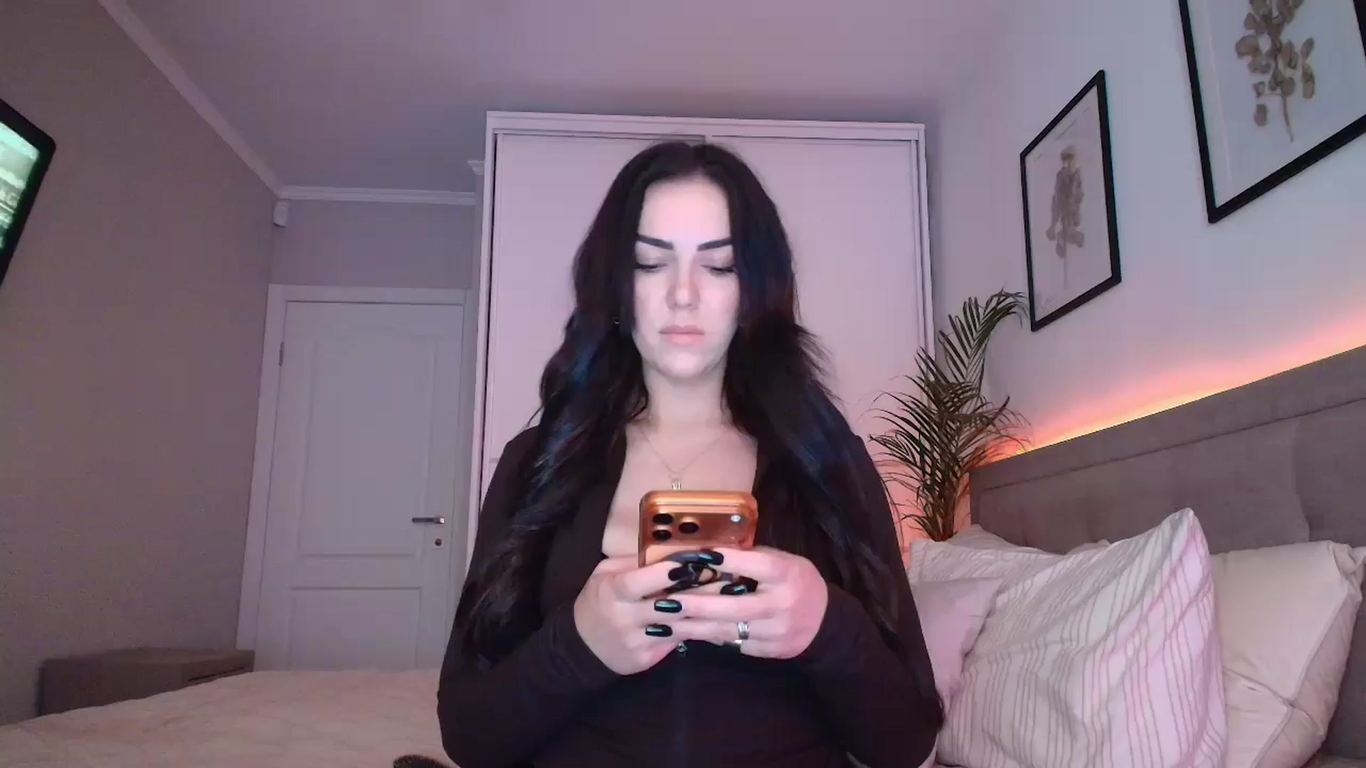 Gallery image thumbnail from MissNelly_'s myfreecams stream on, 04/25/2026, 15:59 image 3 of 20