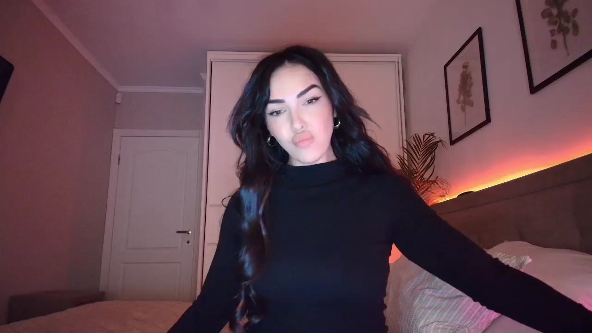 Gallery image thumbnail from MissNelly_'s myfreecams stream on, 04/26/2026, 15:40 image 11 of 20
