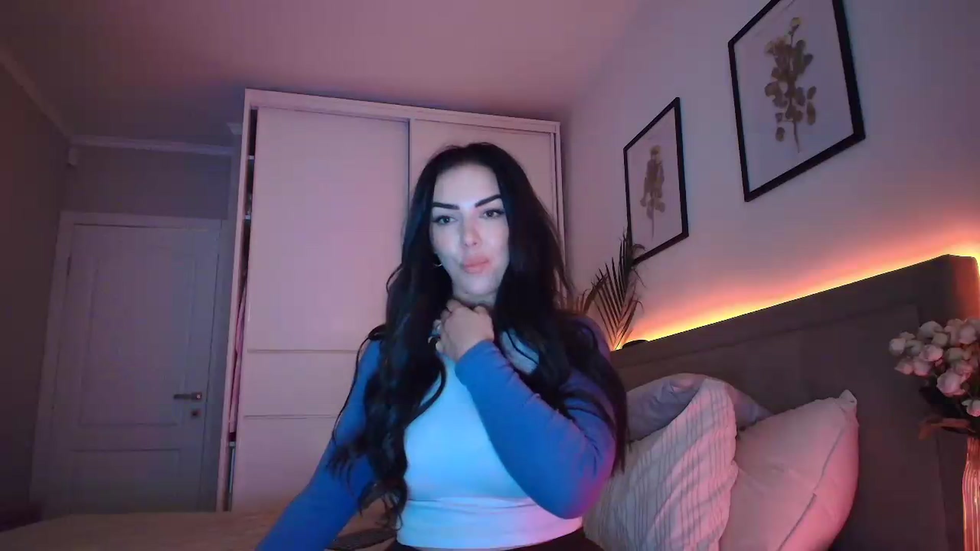 Gallery image thumbnail from MissNelly_'s myfreecams stream on, 04/28/2026, 15:49 image 20 of 20