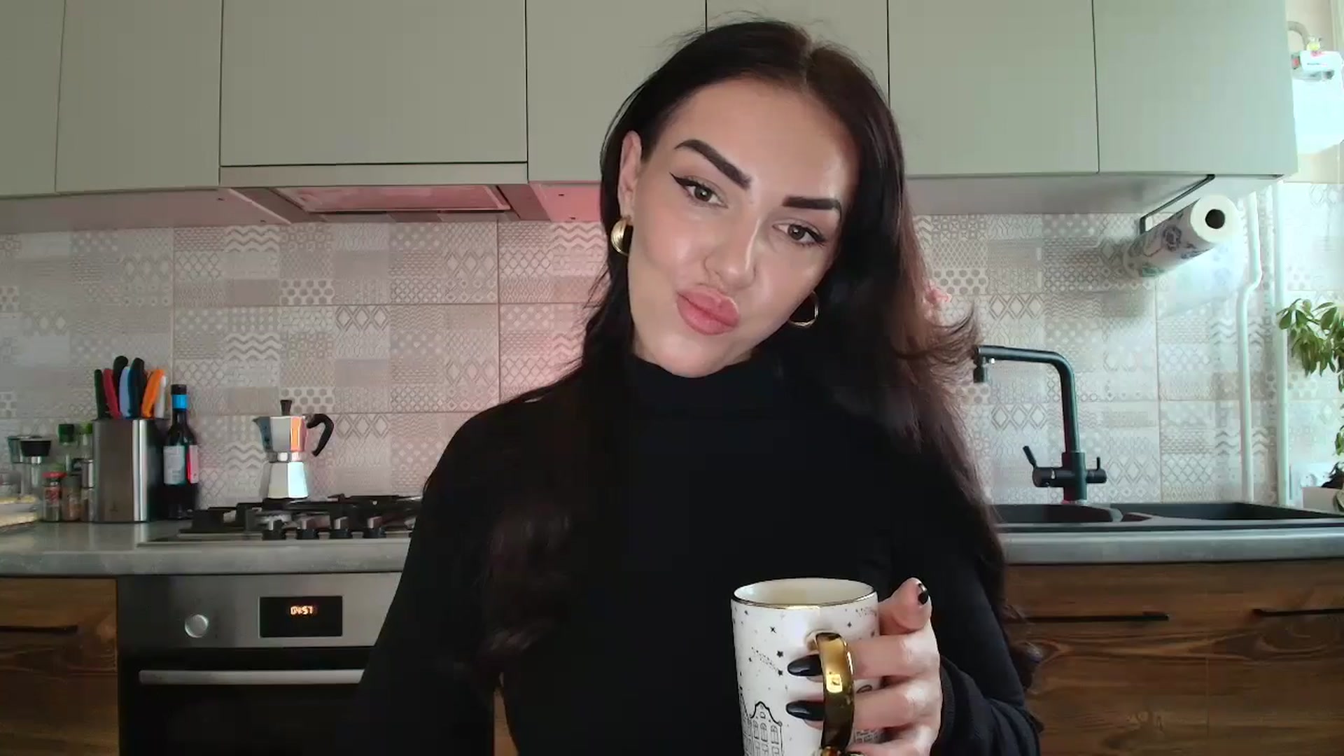 Gallery image thumbnail from MissNelly_'s myfreecams stream on, 05/10/2026, 14:01 image 4 of 20