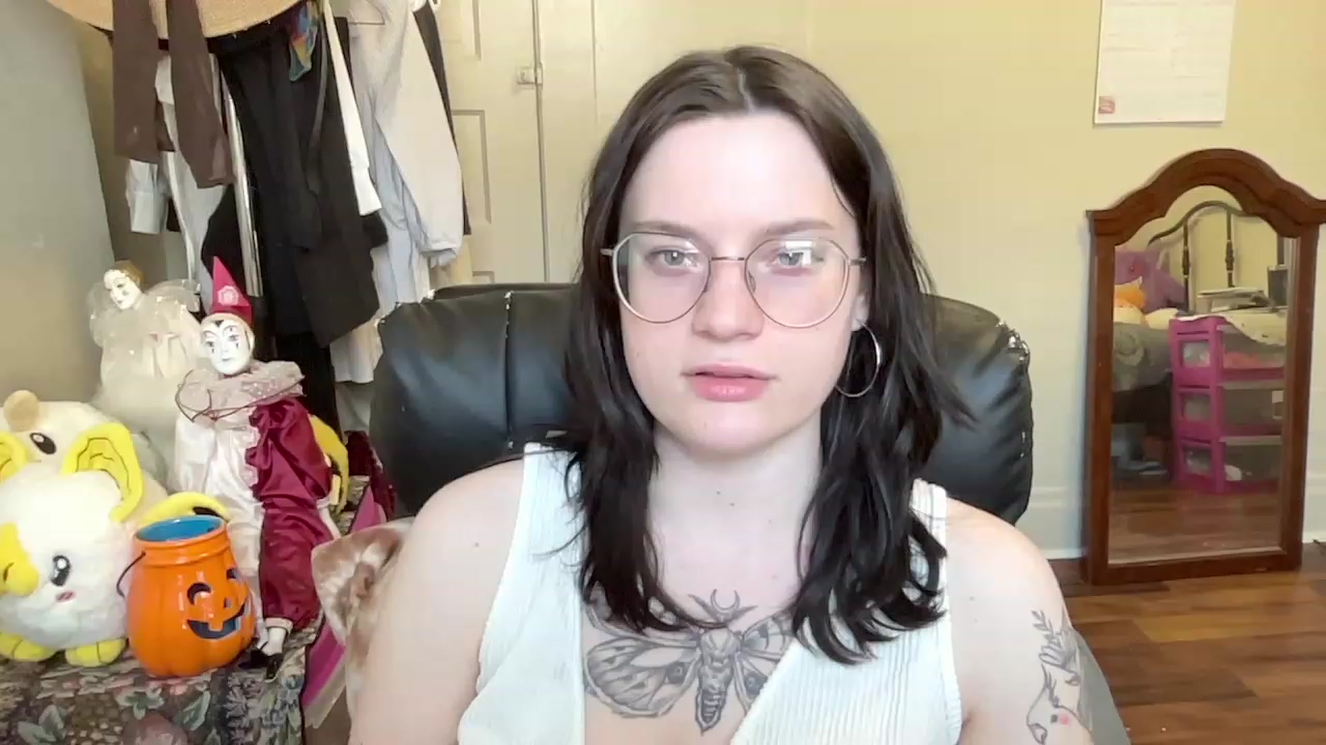 Gallery image thumbnail from MissOana1's myfreecams stream on, 04/16/2023, 16:52 image 13 of 20