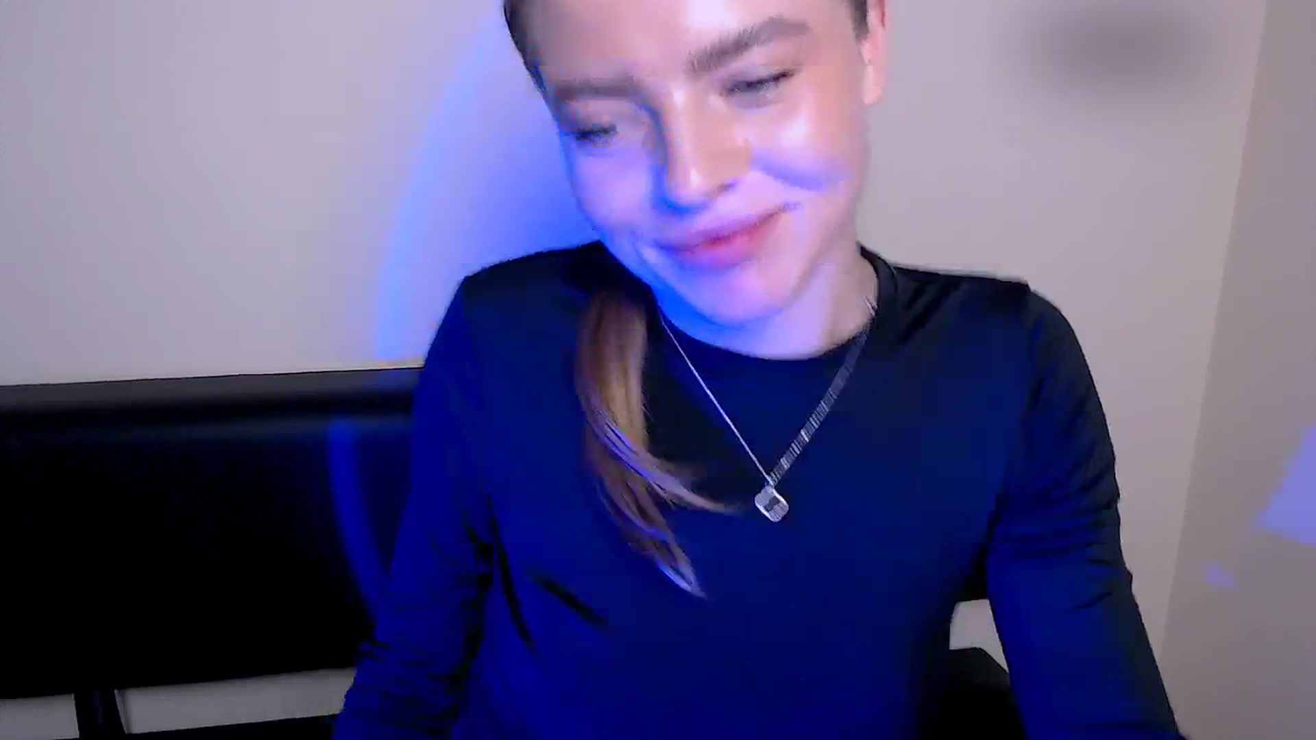 Gallery image thumbnail from MissOli_'s myfreecams stream on, 12/20/2025, 11:36 image 19 of 20
