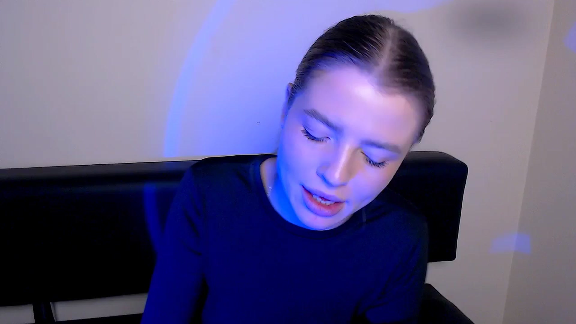 Gallery image thumbnail from MissOli_'s myfreecams stream on, 12/20/2025, 11:36 image 3 of 20
