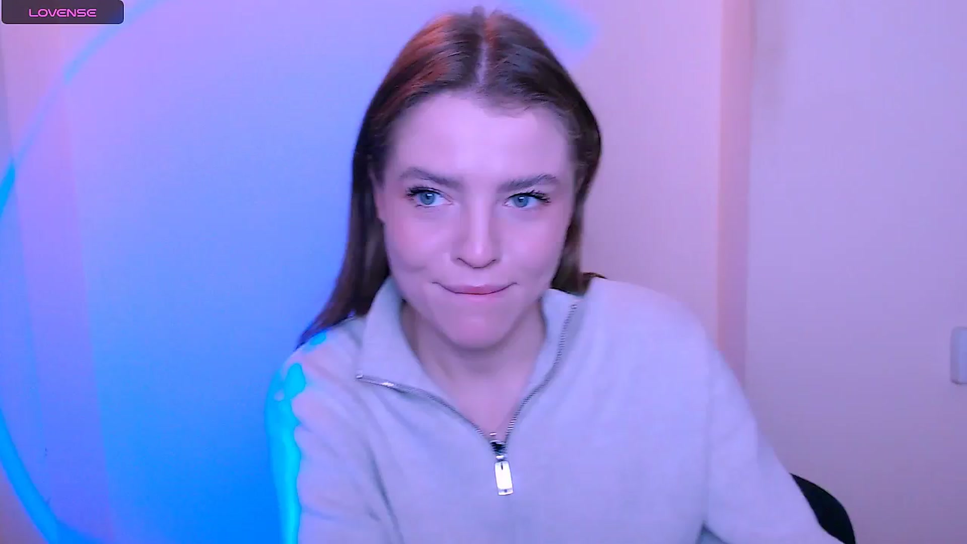 Gallery image thumbnail from MissOli_'s myfreecams stream on, 12/21/2025, 10:07 image 10 of 20