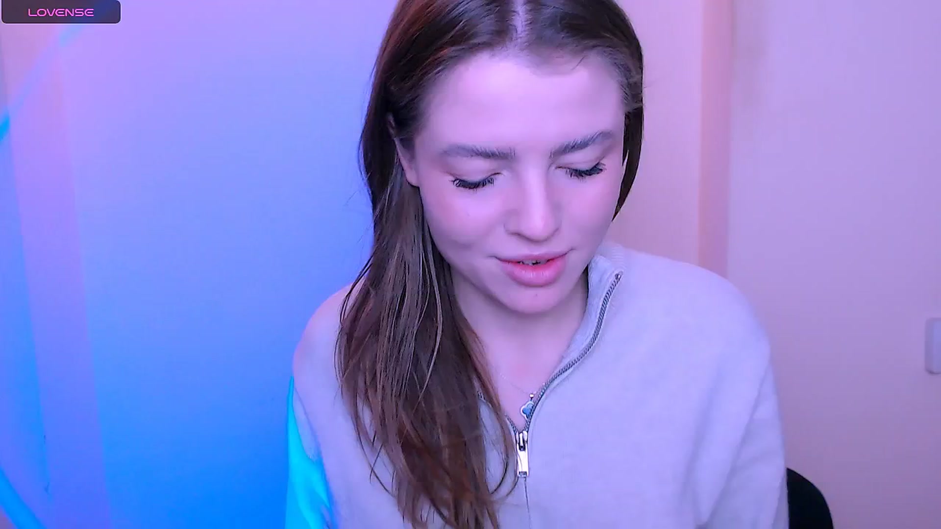 Gallery image thumbnail from MissOli_'s myfreecams stream on, 12/21/2025, 10:07 image 3 of 20