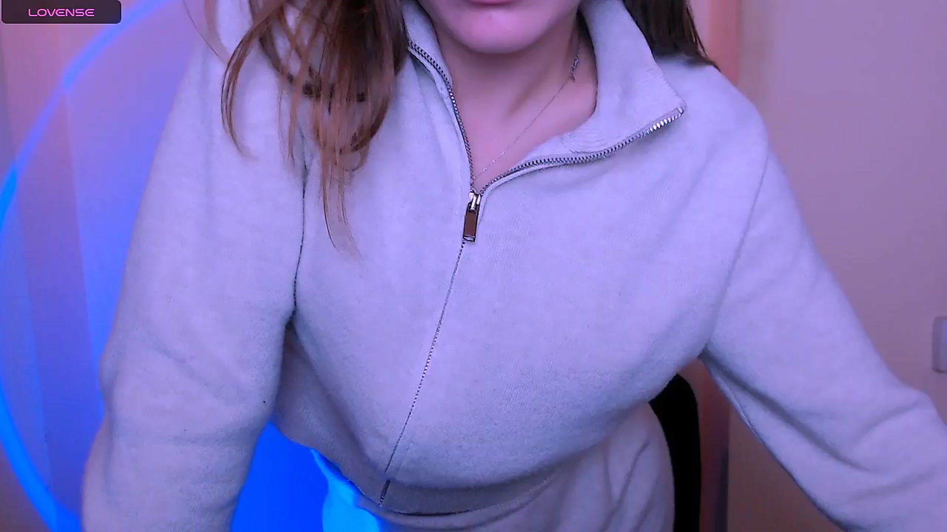 Gallery image thumbnail from MissOli_'s myfreecams stream on, 12/21/2025, 10:07 image 14 of 20