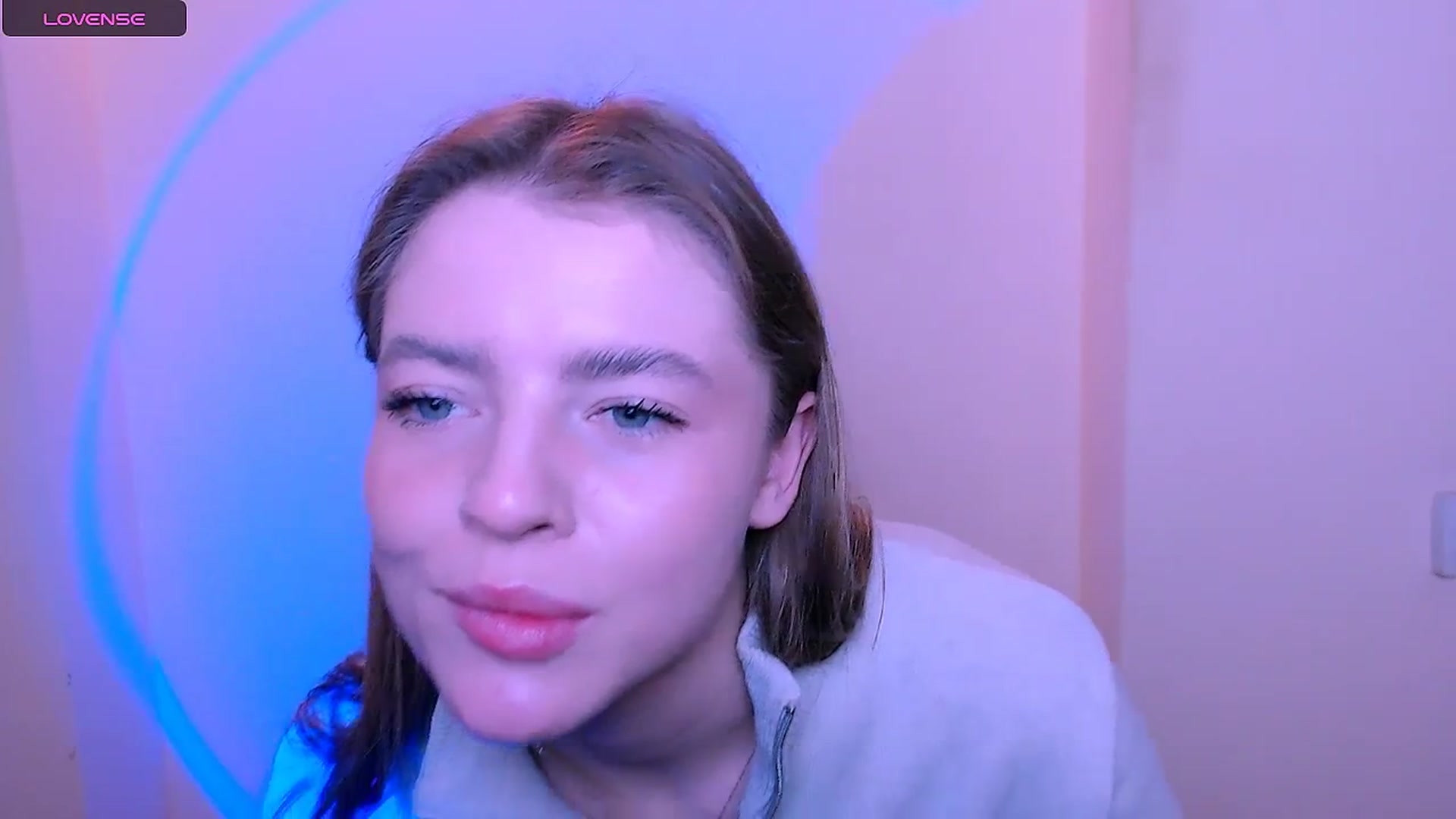 Gallery image thumbnail from MissOli_'s myfreecams stream on, 12/21/2025, 10:57 image 2 of 20