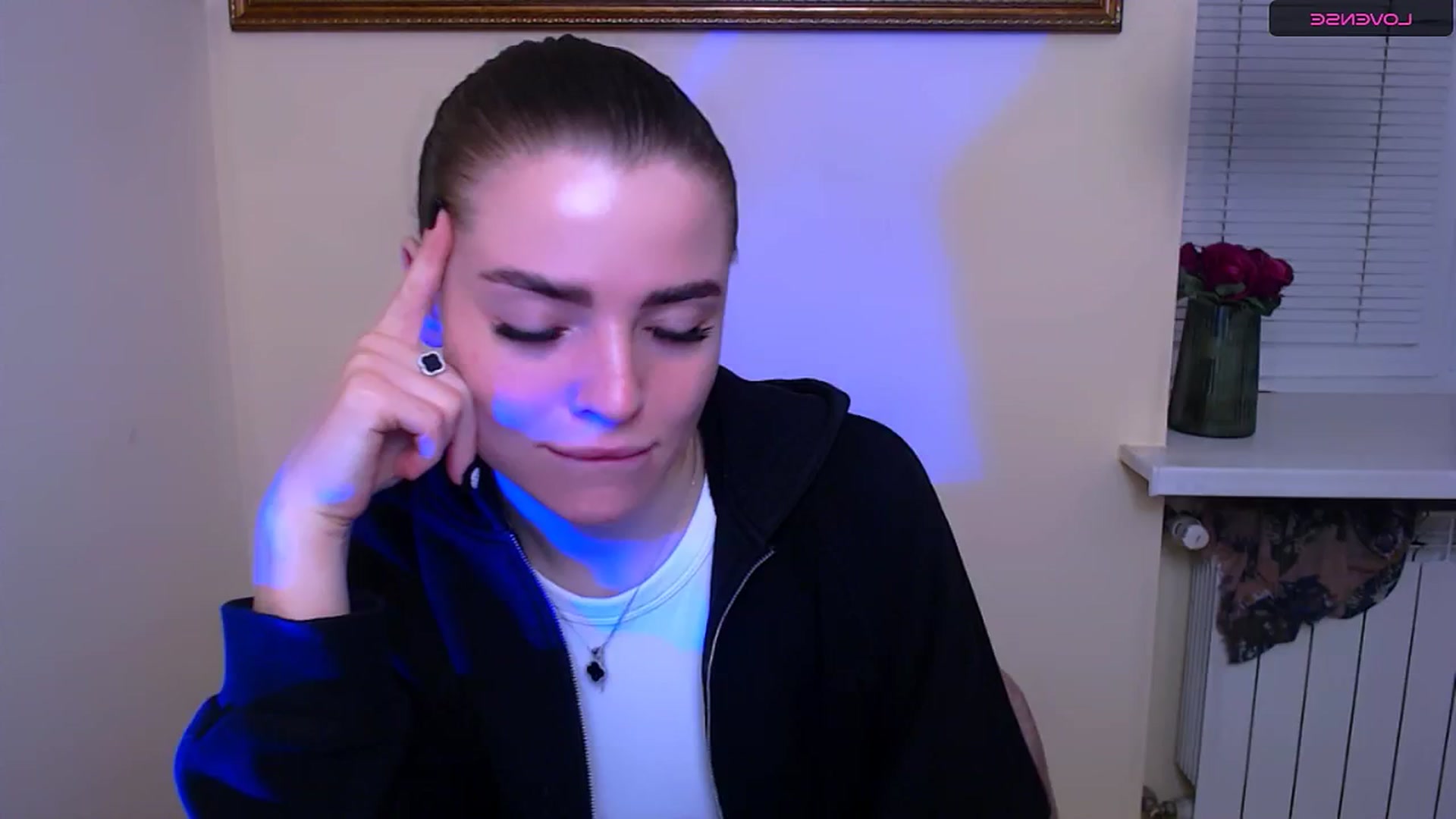 Gallery image thumbnail from MissOli_'s myfreecams stream on, 12/23/2025, 13:53 image 4 of 20