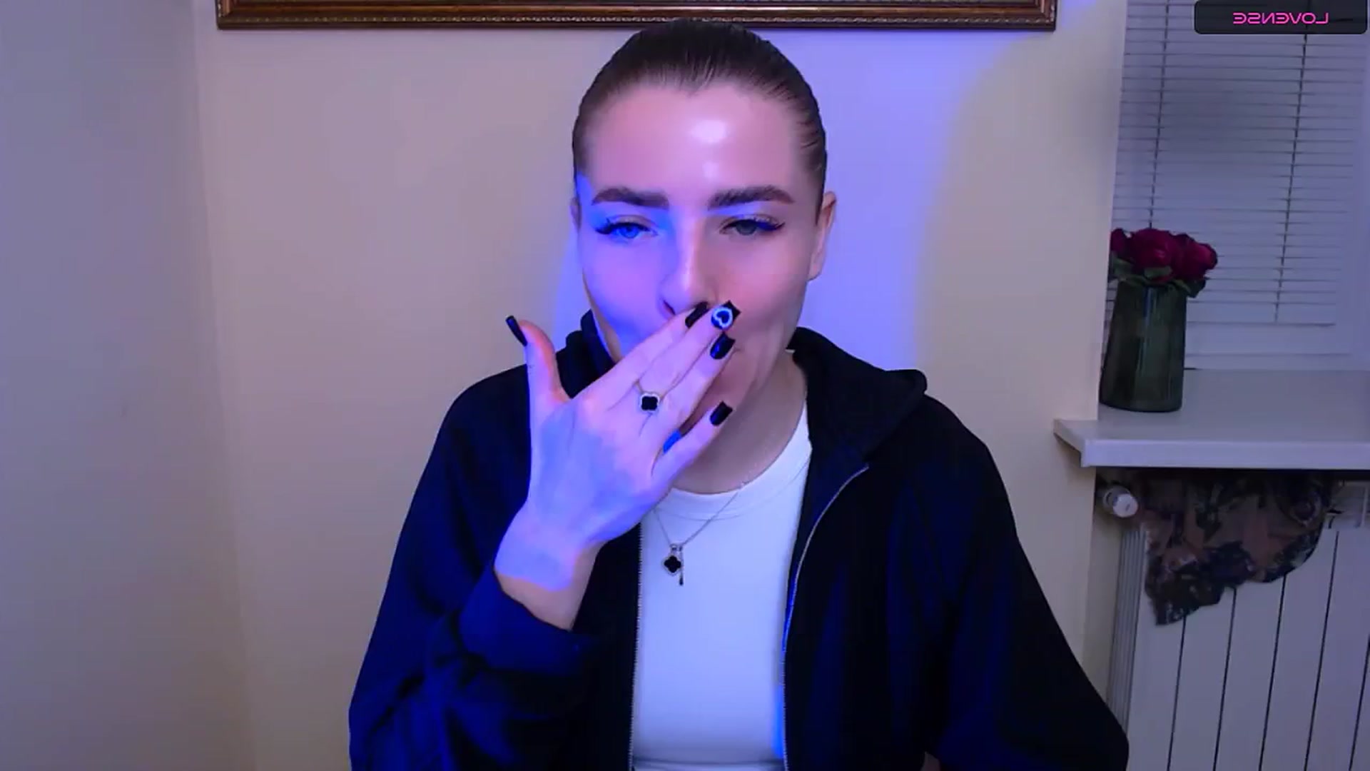 Gallery image thumbnail from MissOli_'s myfreecams stream on, 12/23/2025, 13:53 image 9 of 20