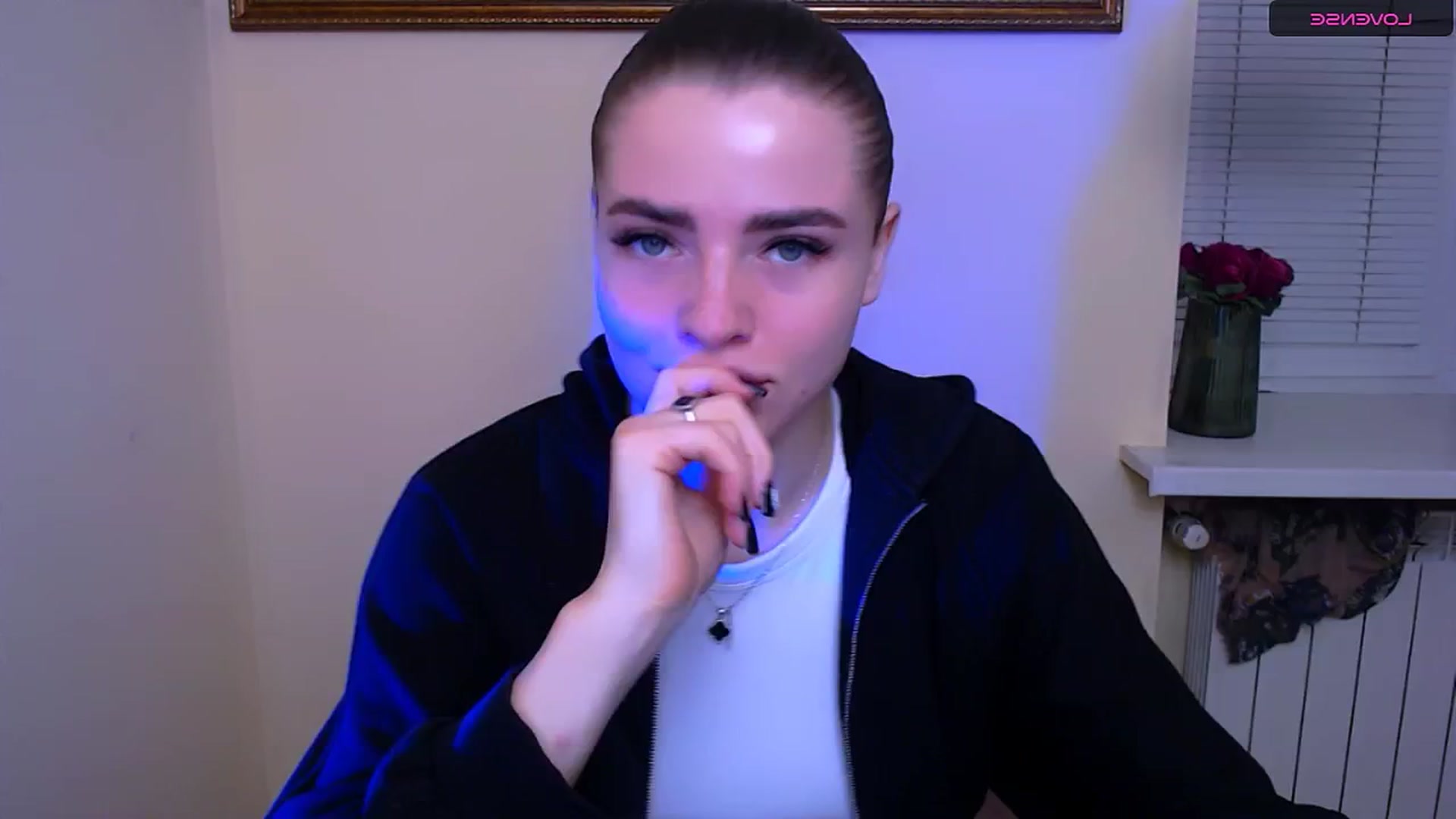 Gallery image thumbnail from MissOli_'s myfreecams stream on, 12/23/2025, 13:53 image 18 of 20