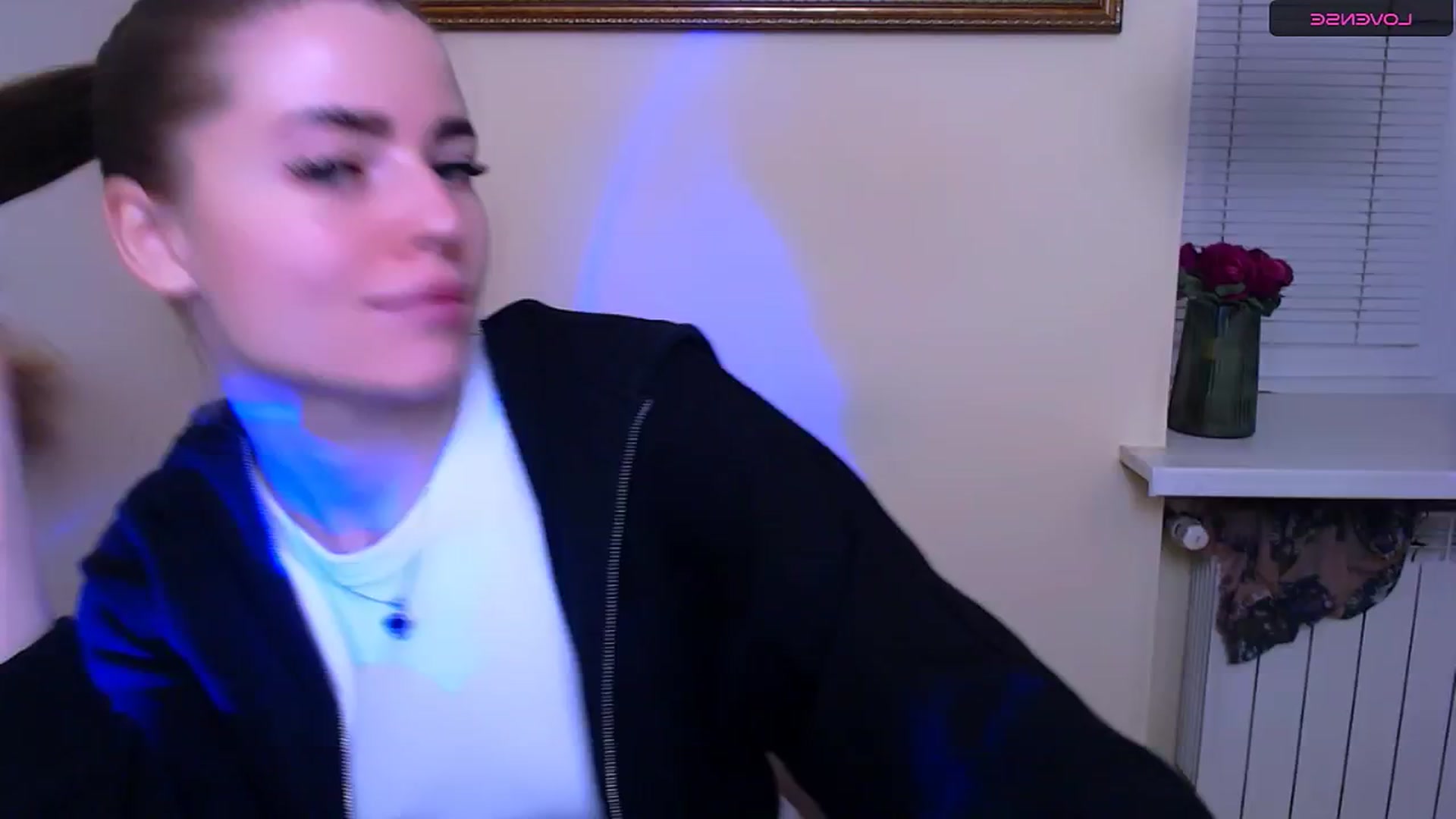 Gallery image thumbnail from MissOli_'s myfreecams stream on, 12/23/2025, 14:53 image 9 of 20